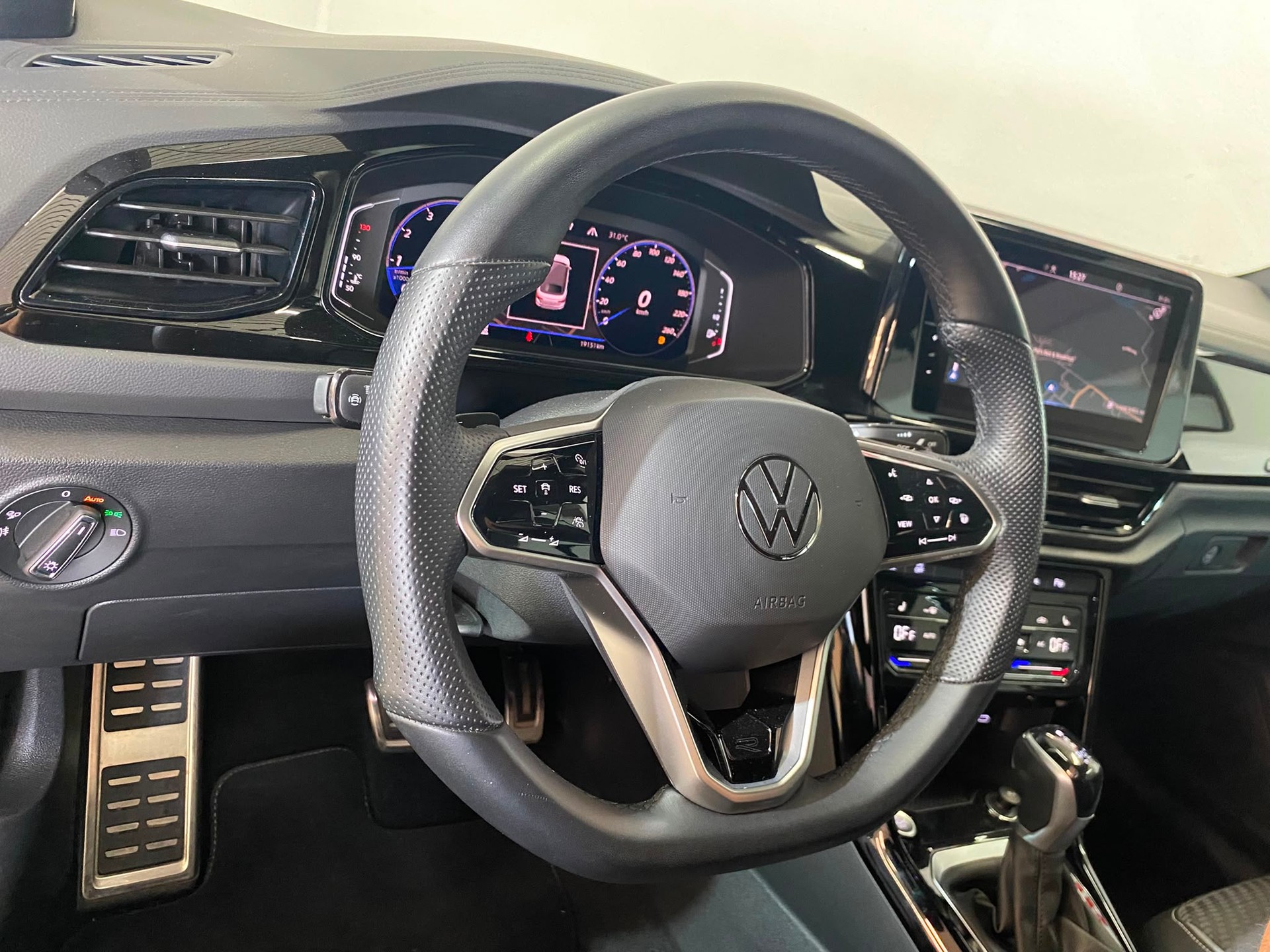VW T-Roc Cabriolet 1.5 TSI EVO R-Line DSG-image-9