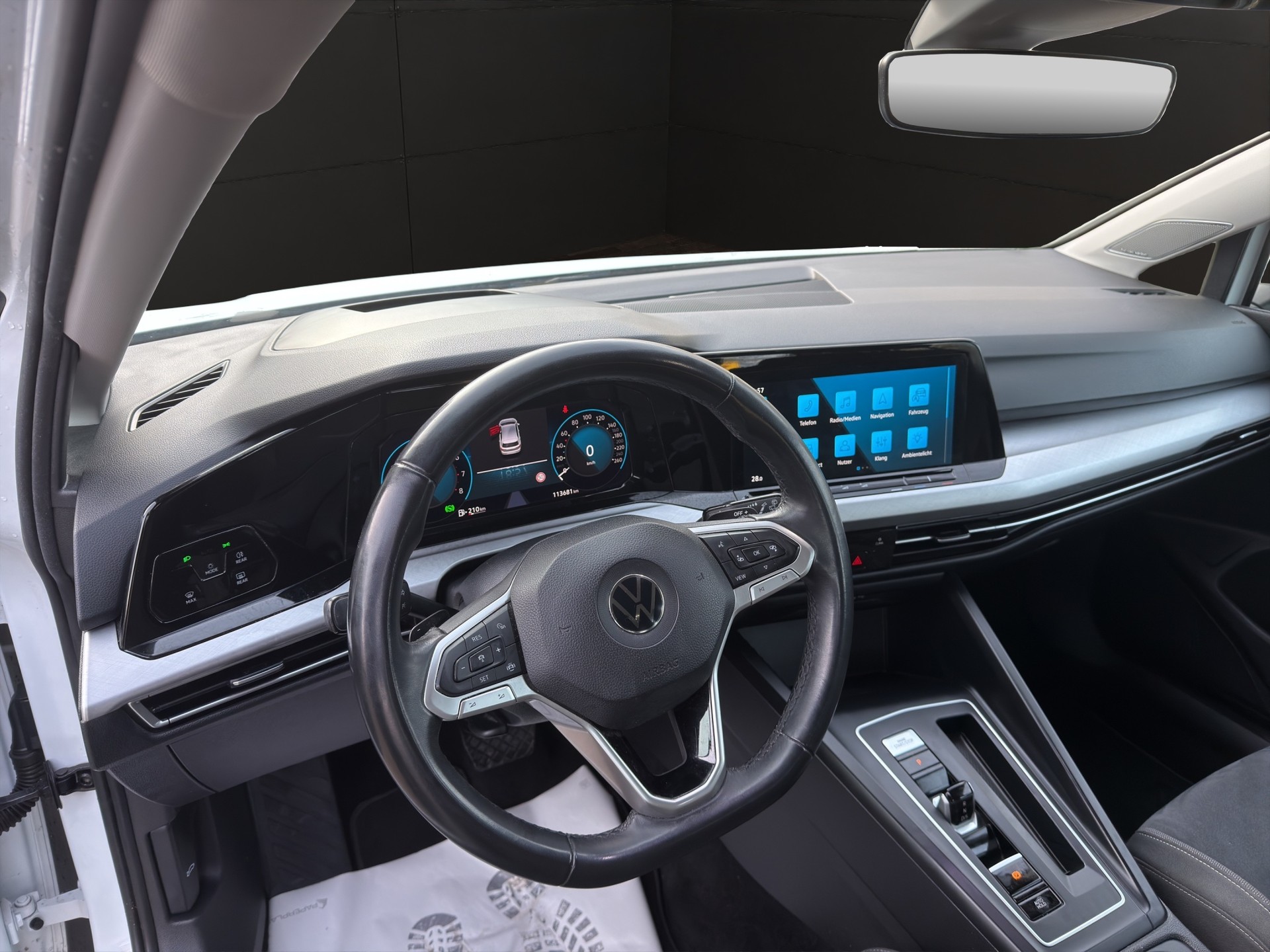 VW Golf 1.0 eTSI mHEV ACTLife DSG-image-8