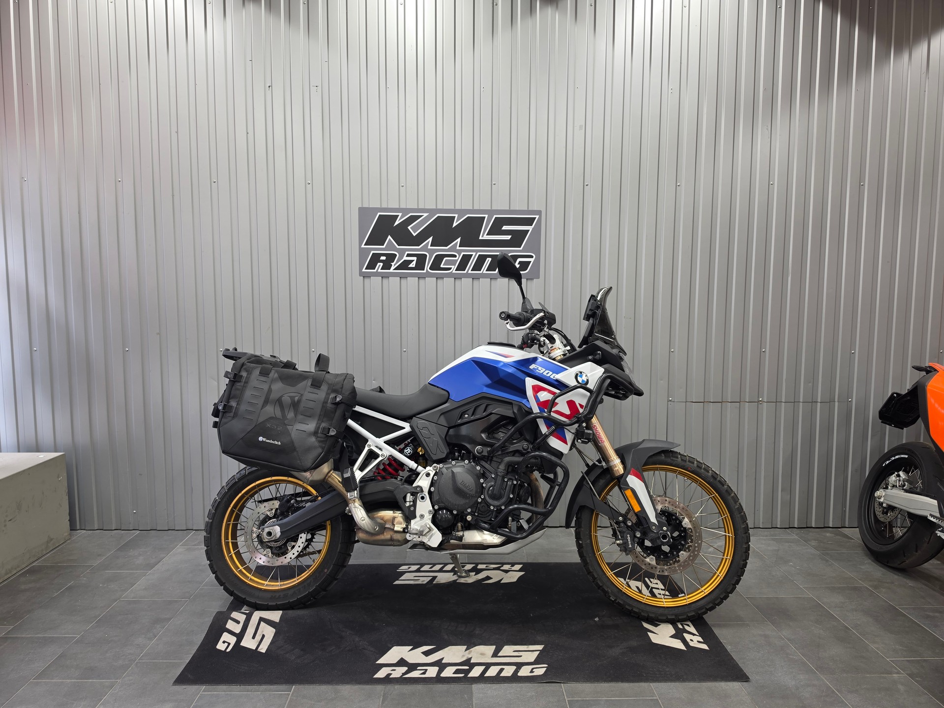 BMW F 900 GS