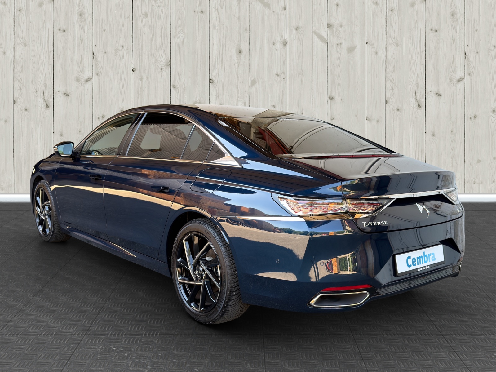 DS AUTOMOBILES DS 9 1.6 E-TENSE 225 Performance Line + e-EAT8-image-4