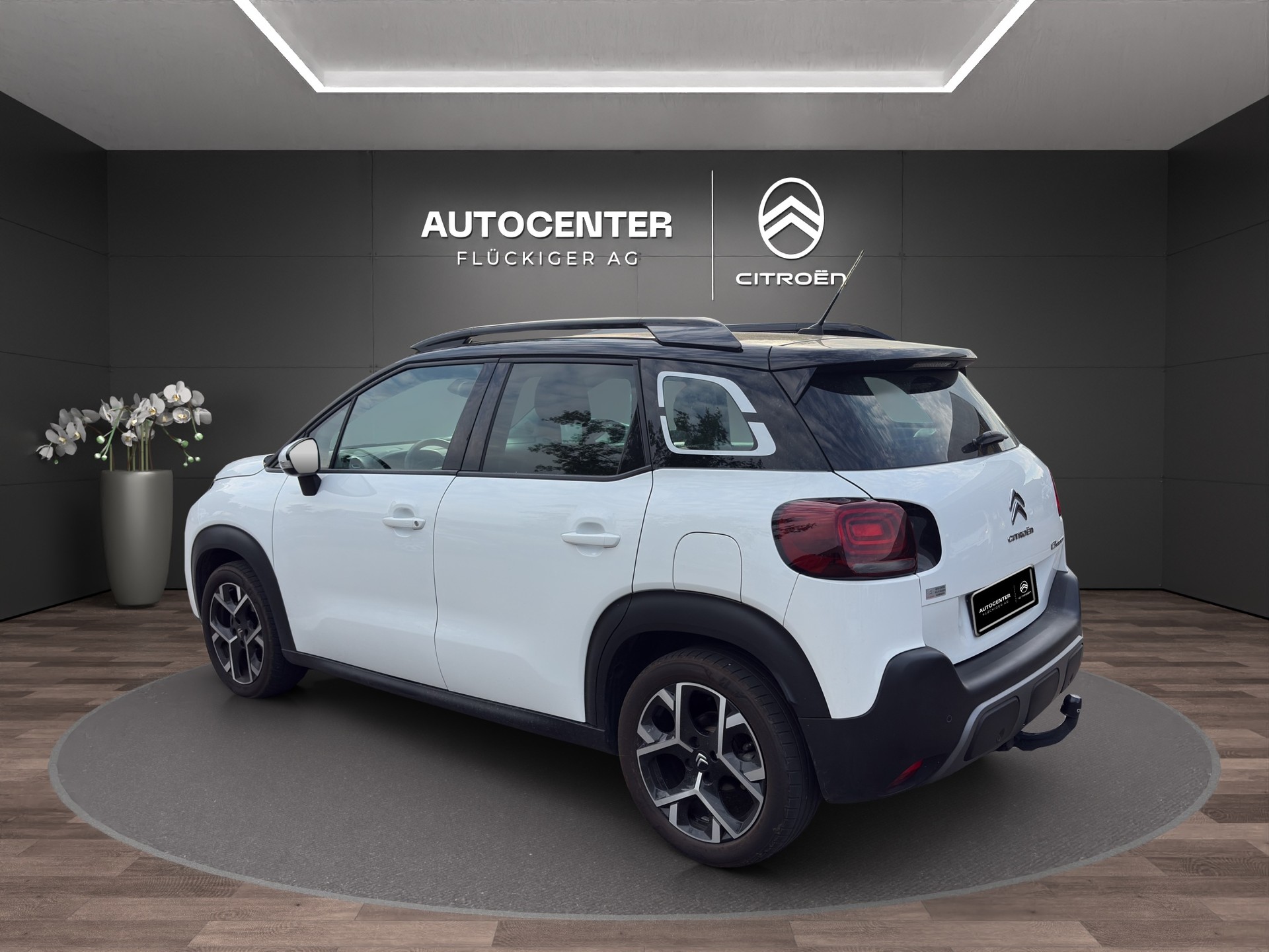 CITROEN C3 Aircross 1.2 PureTech 130 Shine Pack-image-2