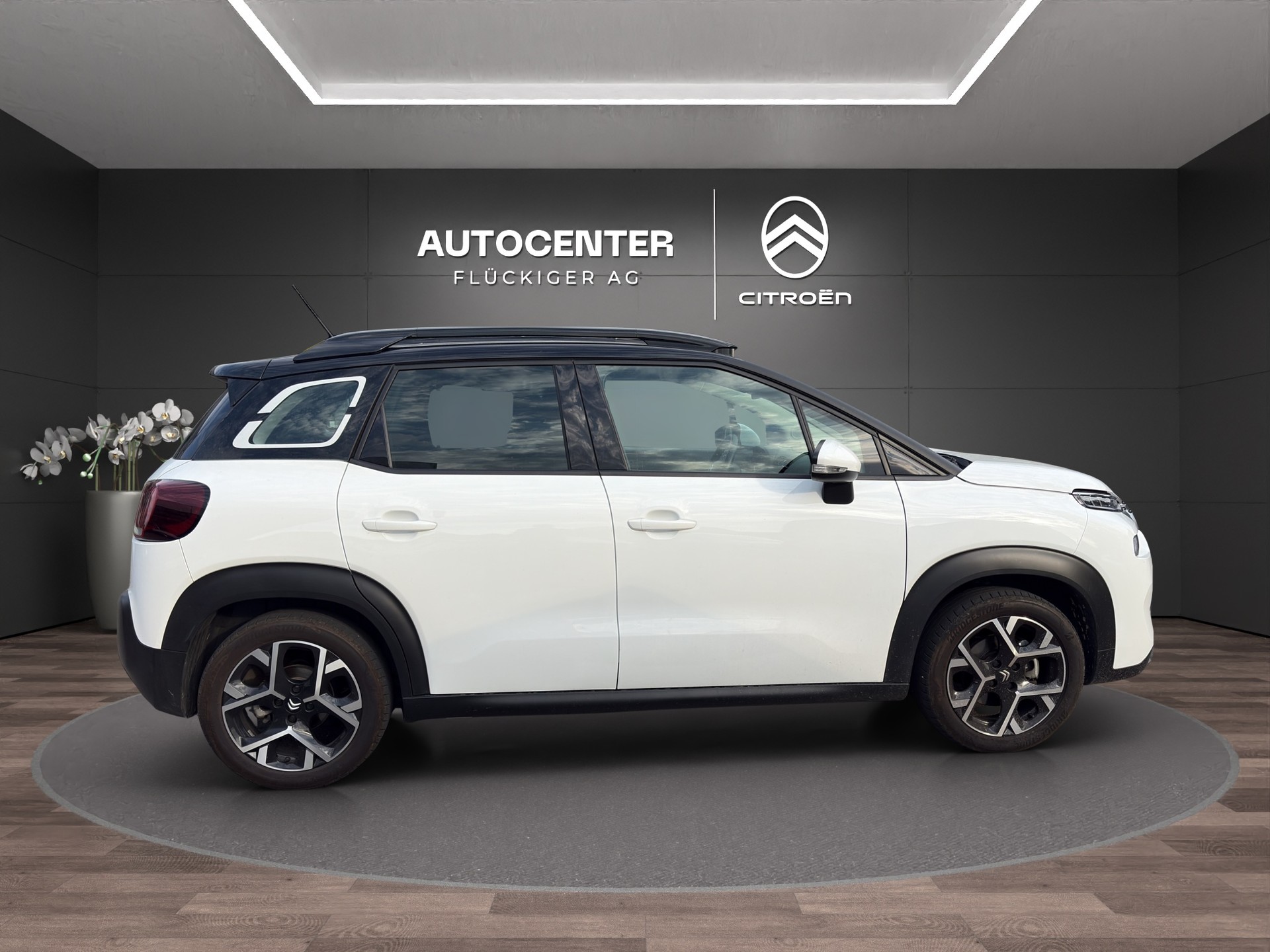 CITROEN C3 Aircross 1.2 PureTech 130 Shine Pack-image-3