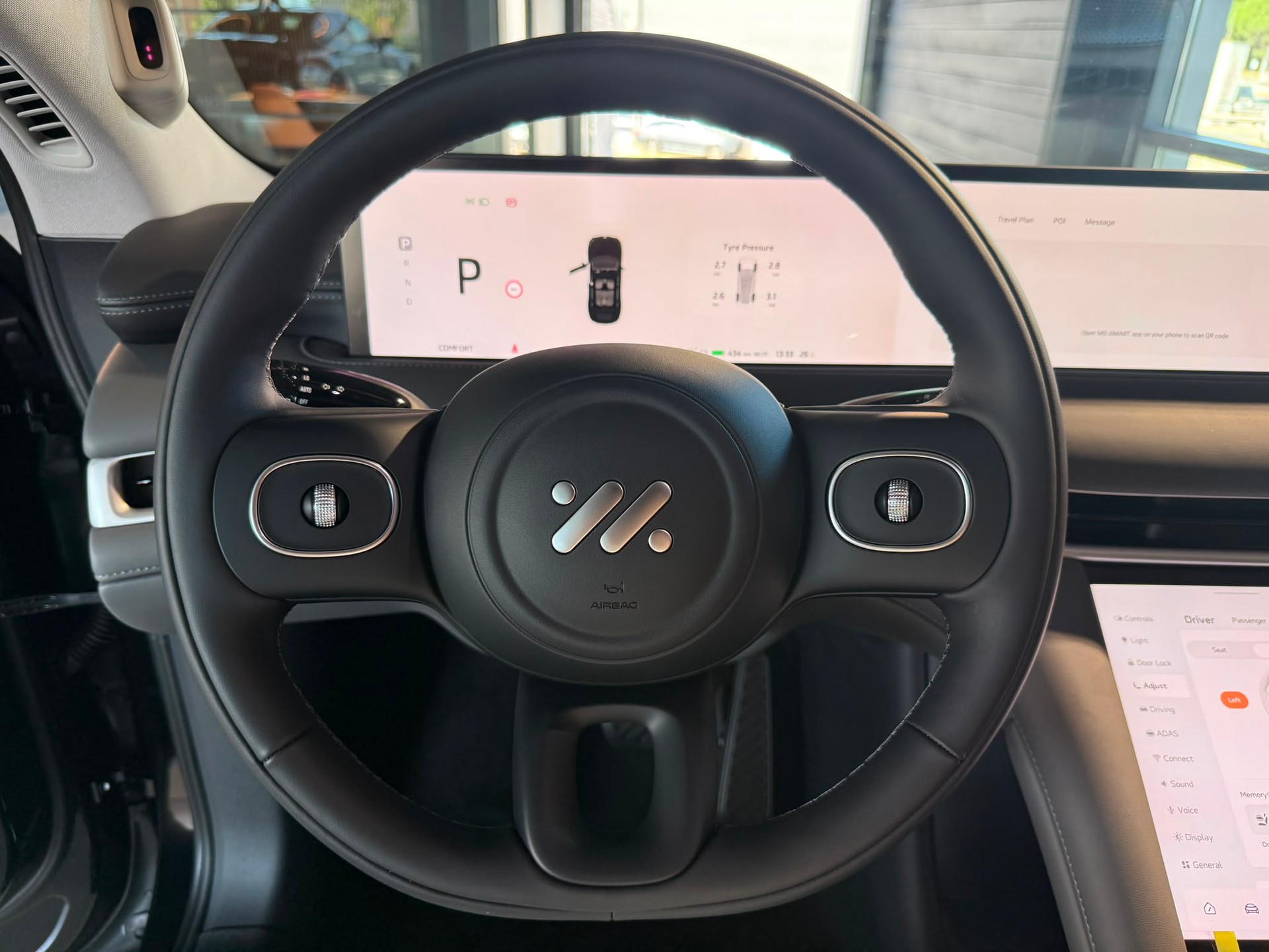 MG IM6 EV 100kWh Performance 20 AWD-image-14