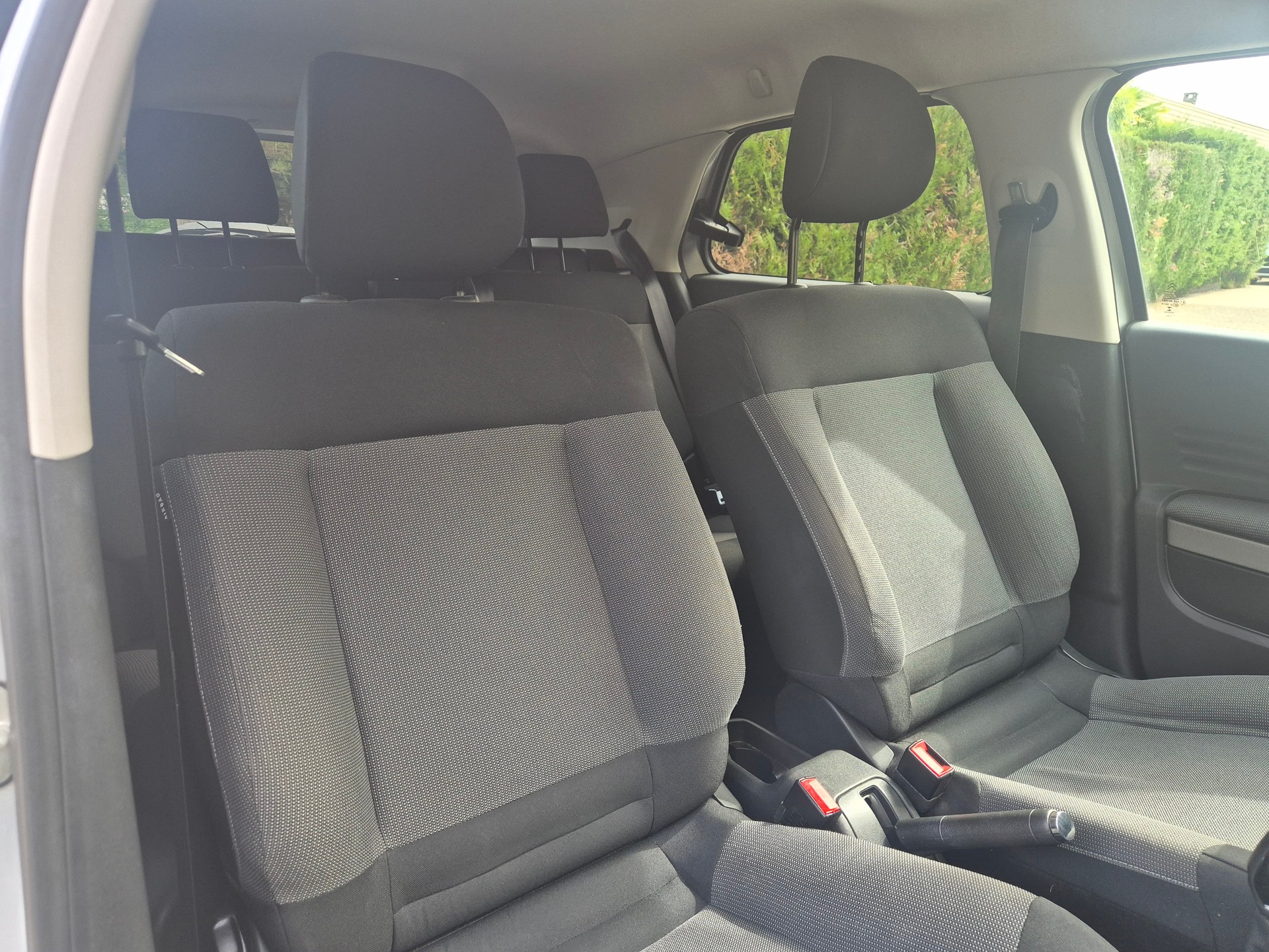 CITROEN C4 Cactus 1.2 VTi Feel Edition-image-13