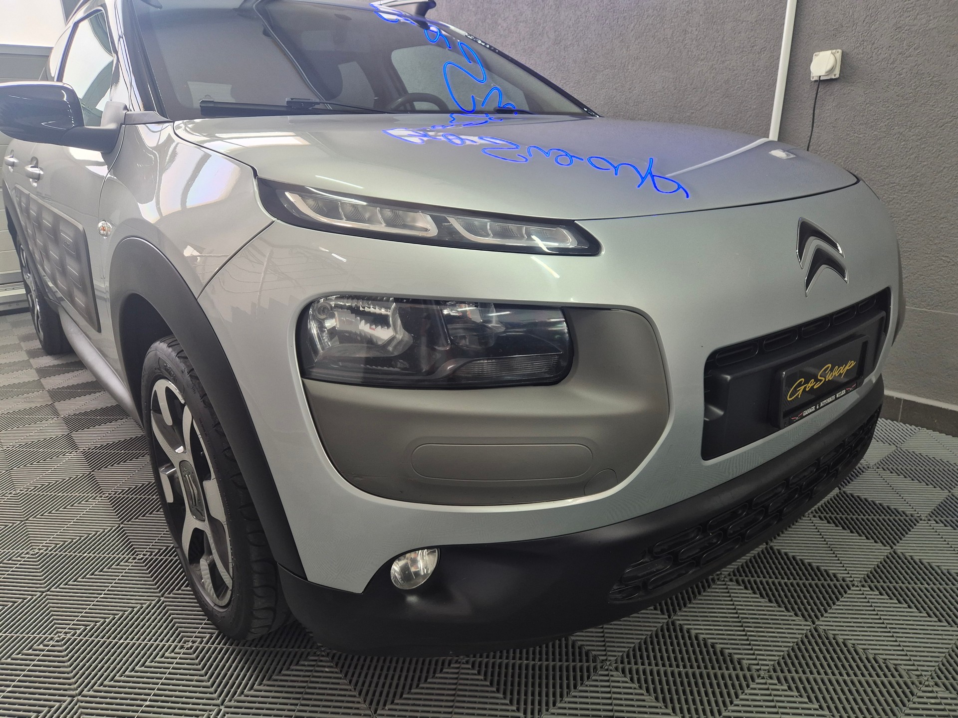 CITROEN C4 Cactus 1.2 VTi Feel Edition-image-4