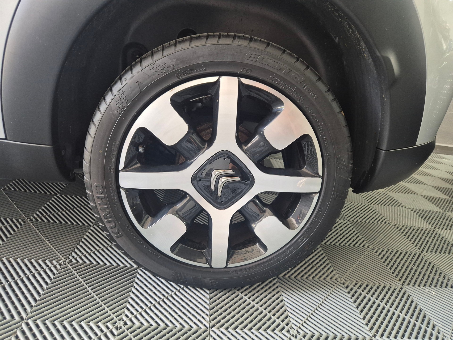 CITROEN C4 Cactus 1.2 VTi Feel Edition-image-22