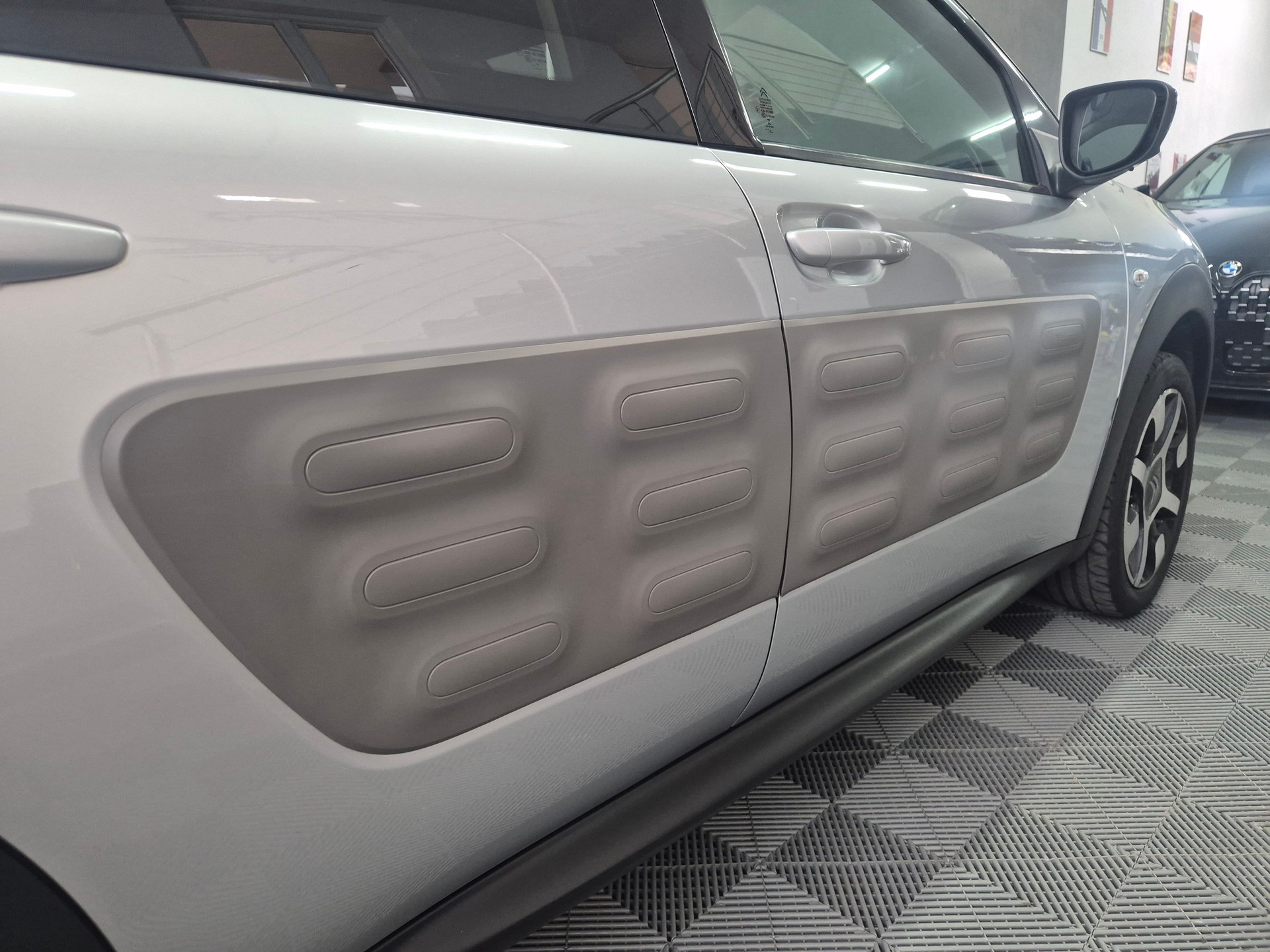 CITROEN C4 Cactus 1.2 VTi Feel Edition-image-8