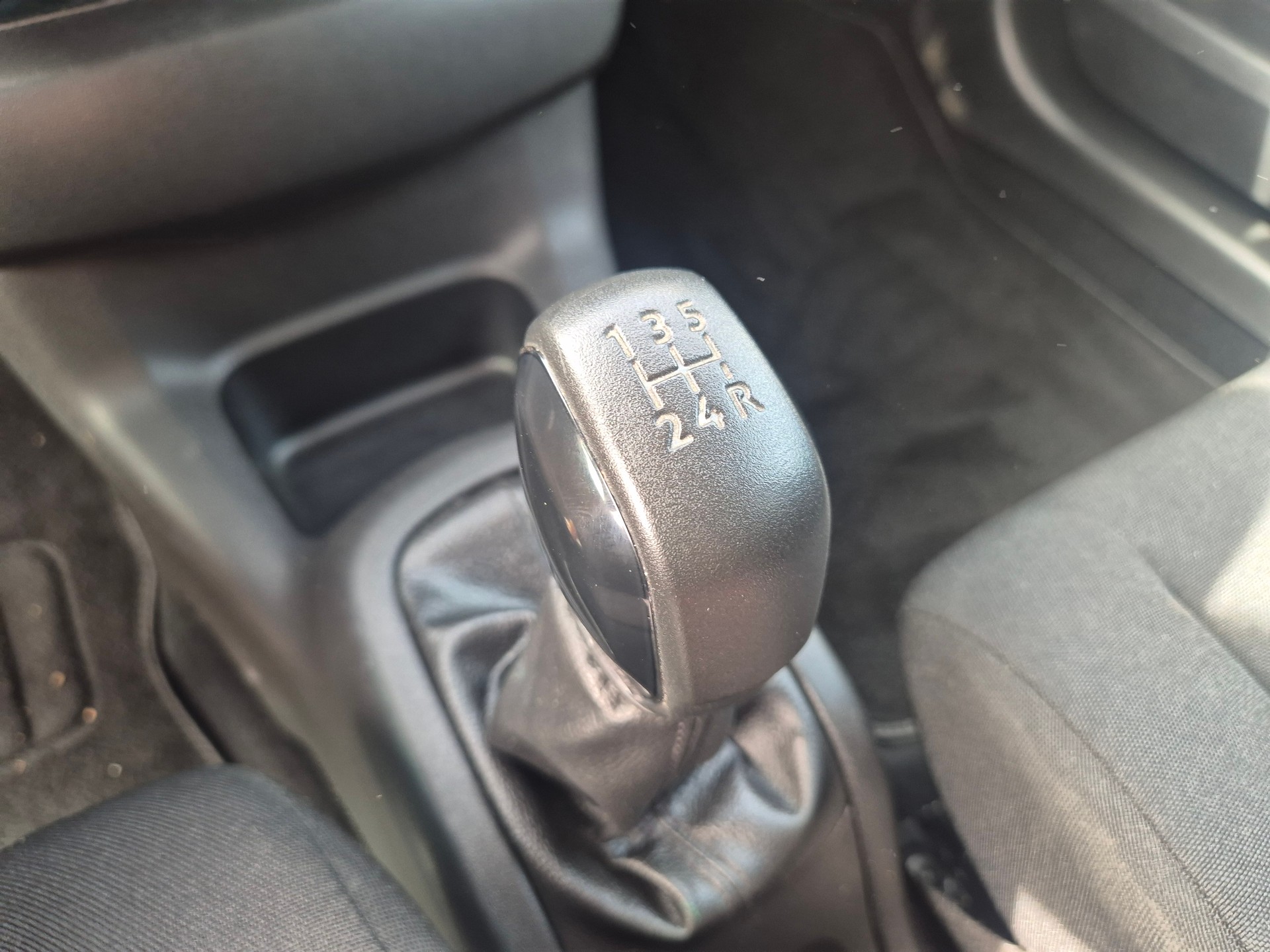 CITROEN C4 Cactus 1.2 VTi Feel Edition-image-18