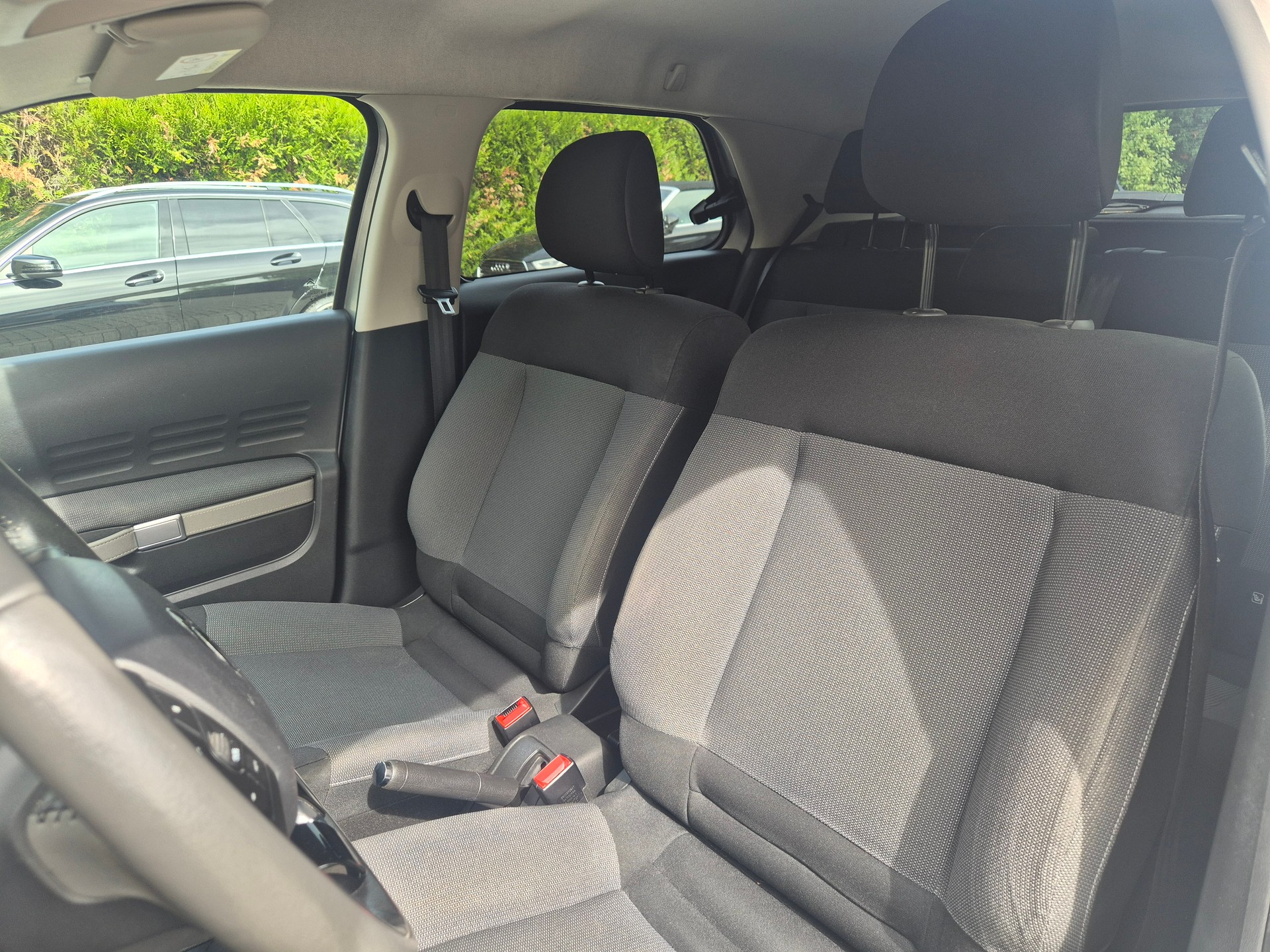 CITROEN C4 Cactus 1.2 VTi Feel Edition-image-9