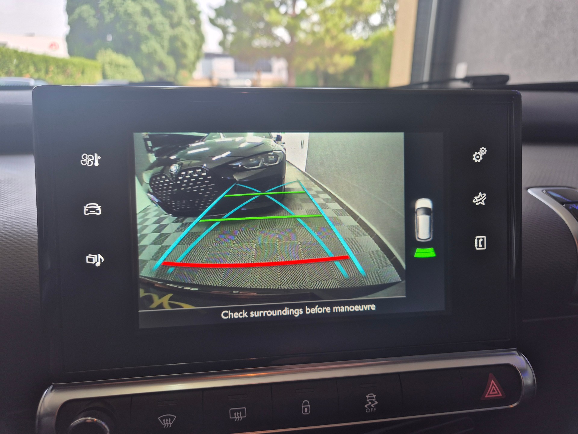 CITROEN C4 Cactus 1.2 VTi Feel Edition-image-21