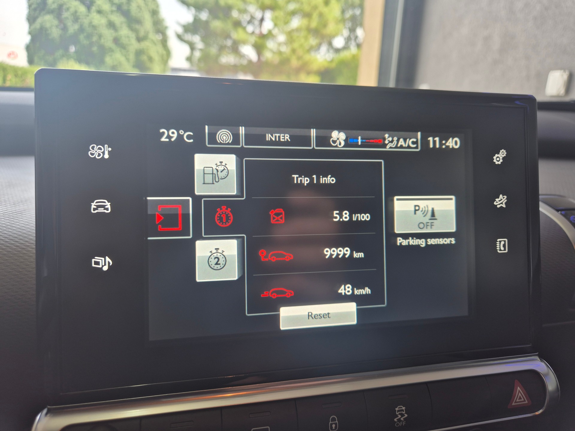 CITROEN C4 Cactus 1.2 VTi Feel Edition-image-19