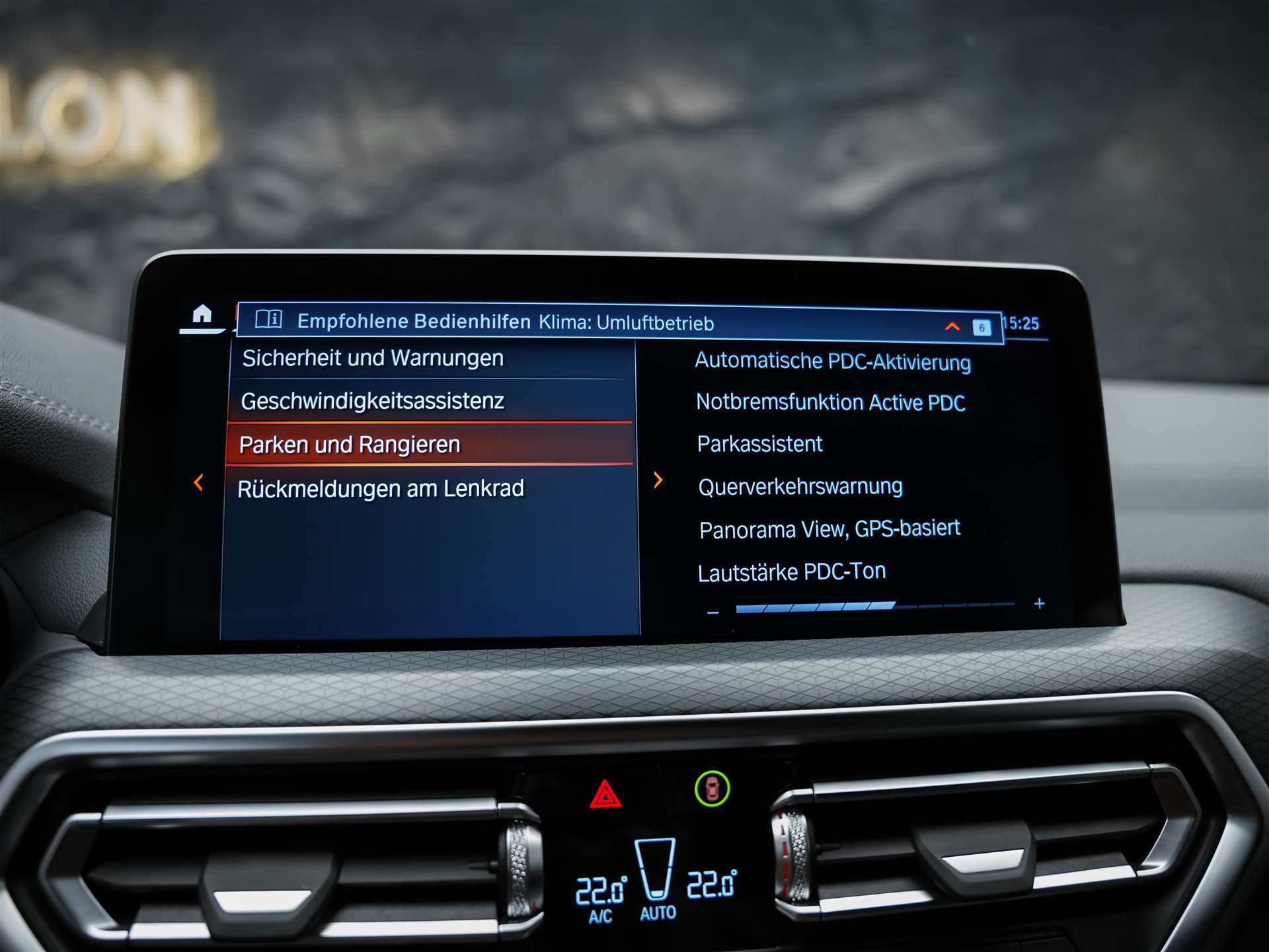 BMW X3 xDrive M40d *Standheizung*360°Kamera*Lenkradheizung*-image-36
