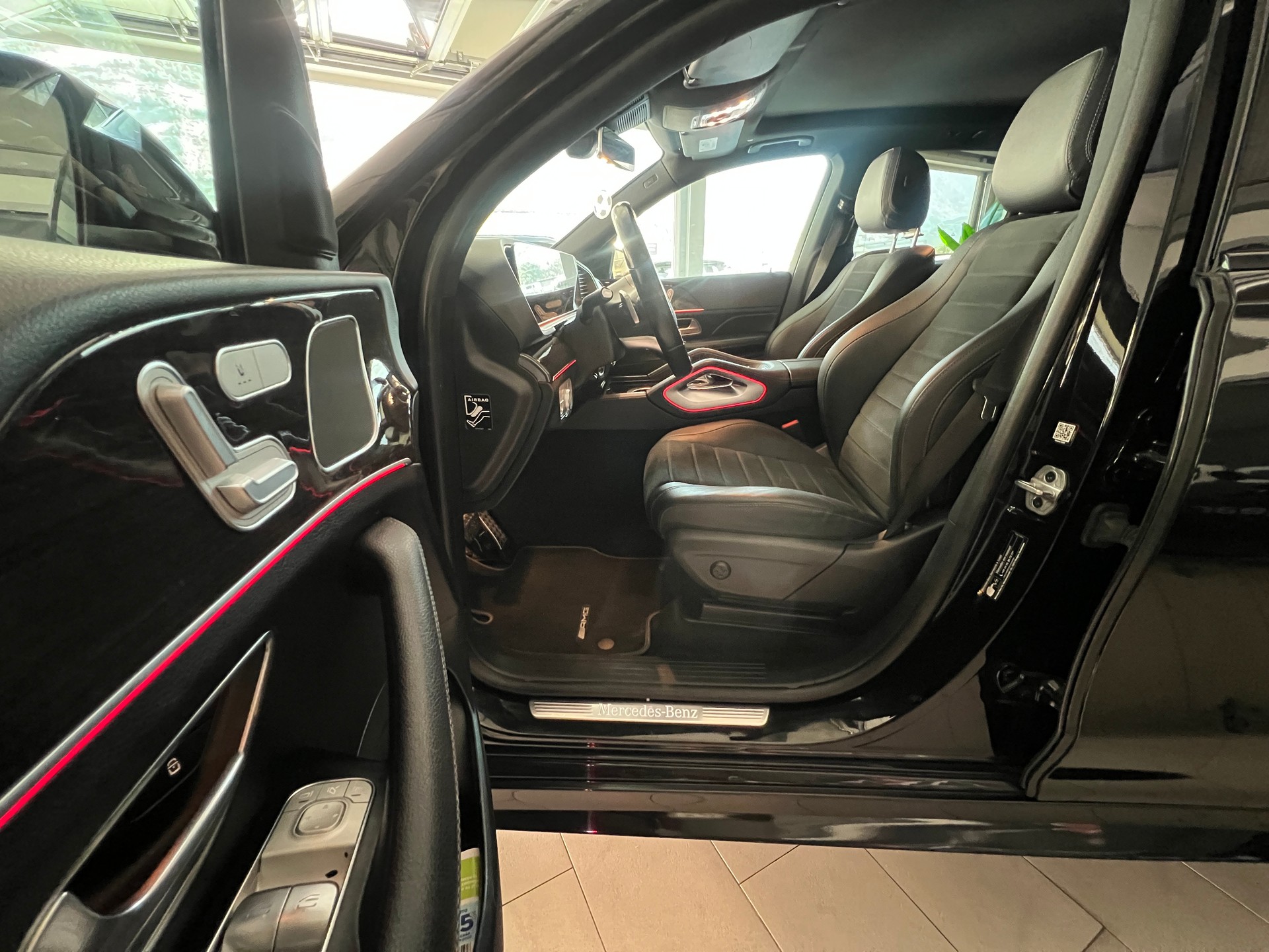 MERCEDES-BENZ GLE 350d 4 Matic AMG Line 9G-Tronic-image-10