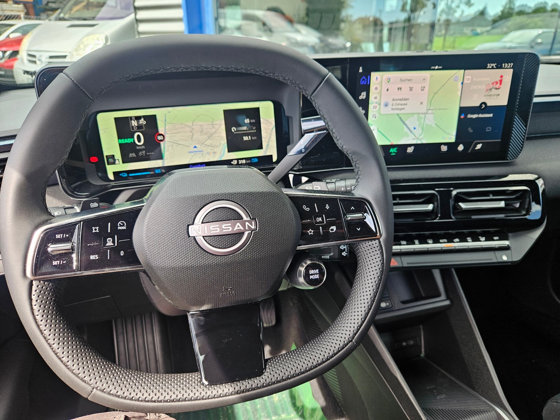NISSAN Micra 52kWh Advance-showroom-element-3