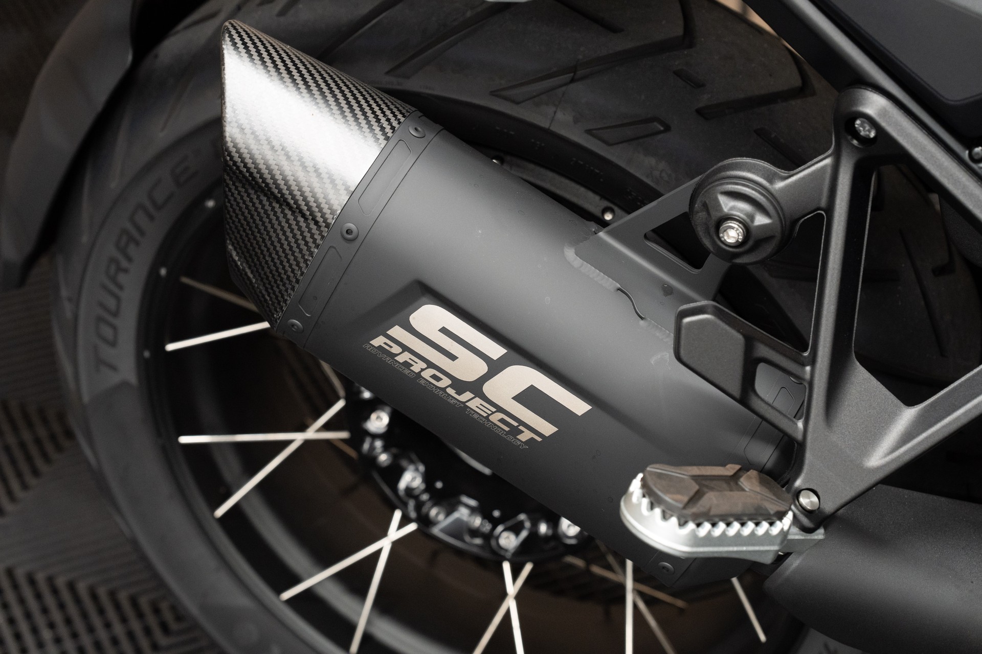 BMW R 1300 GS Adventure mit SC Project Endschalldämpfer-image-6