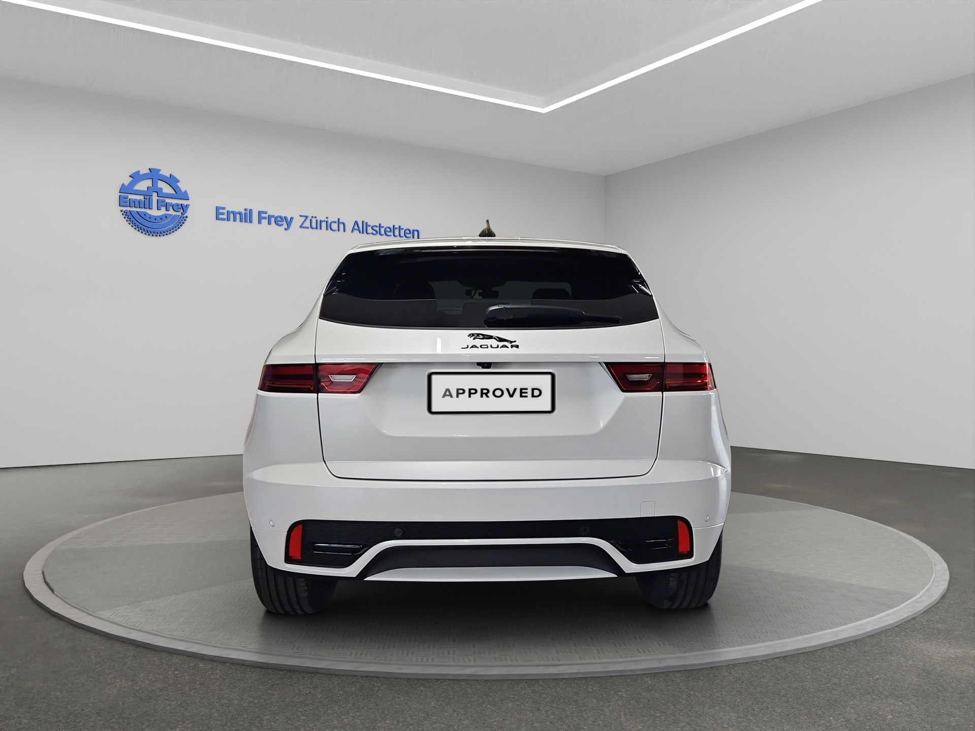 JAGUAR E-Pace 1.5 T 270e R-Dynamic SE AWD-image-5