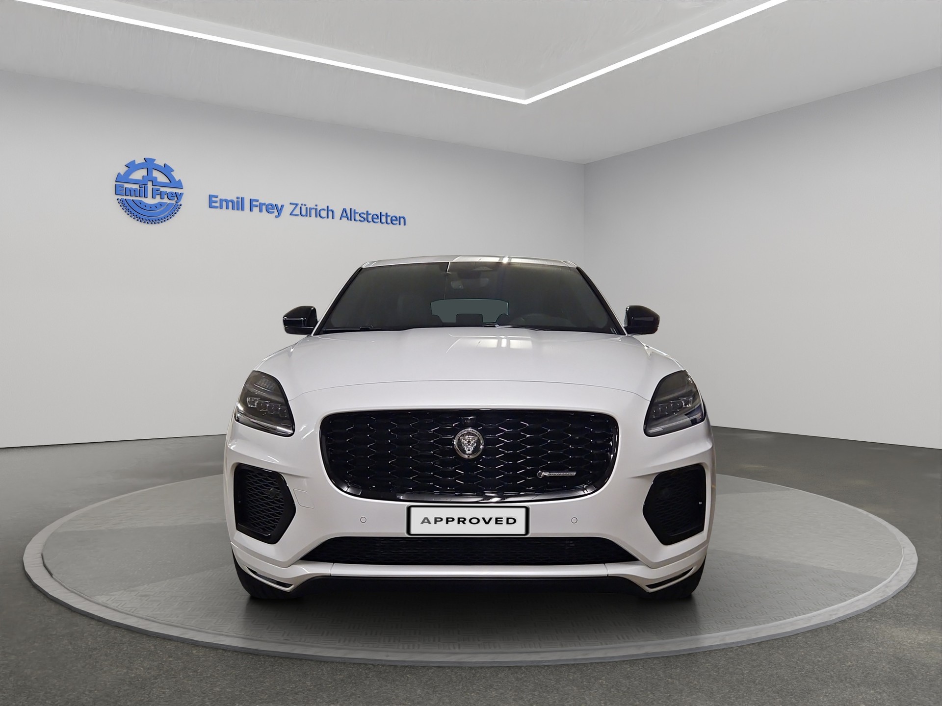 JAGUAR E-Pace 1.5 T 270e R-Dynamic SE AWD-image-4