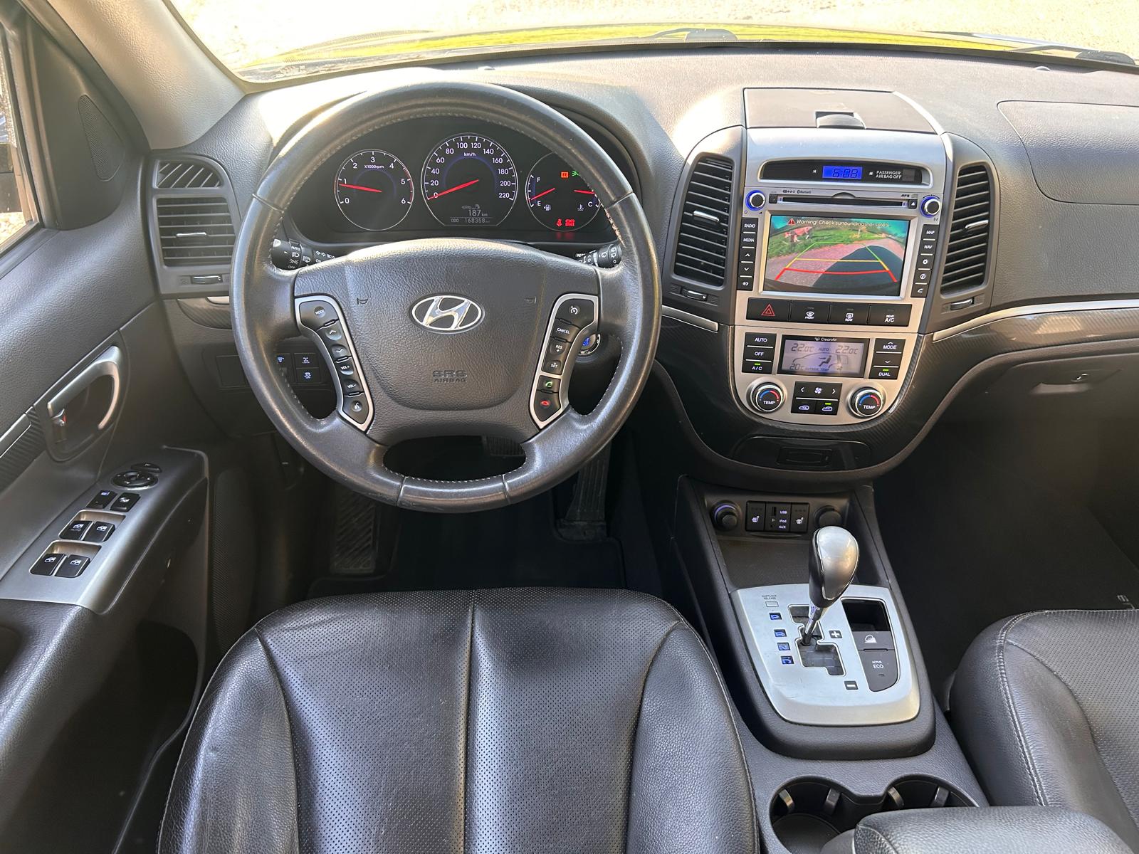 HYUNDAI Santa Fe 2.2 CRDI Style 4WD Automatic-image-20