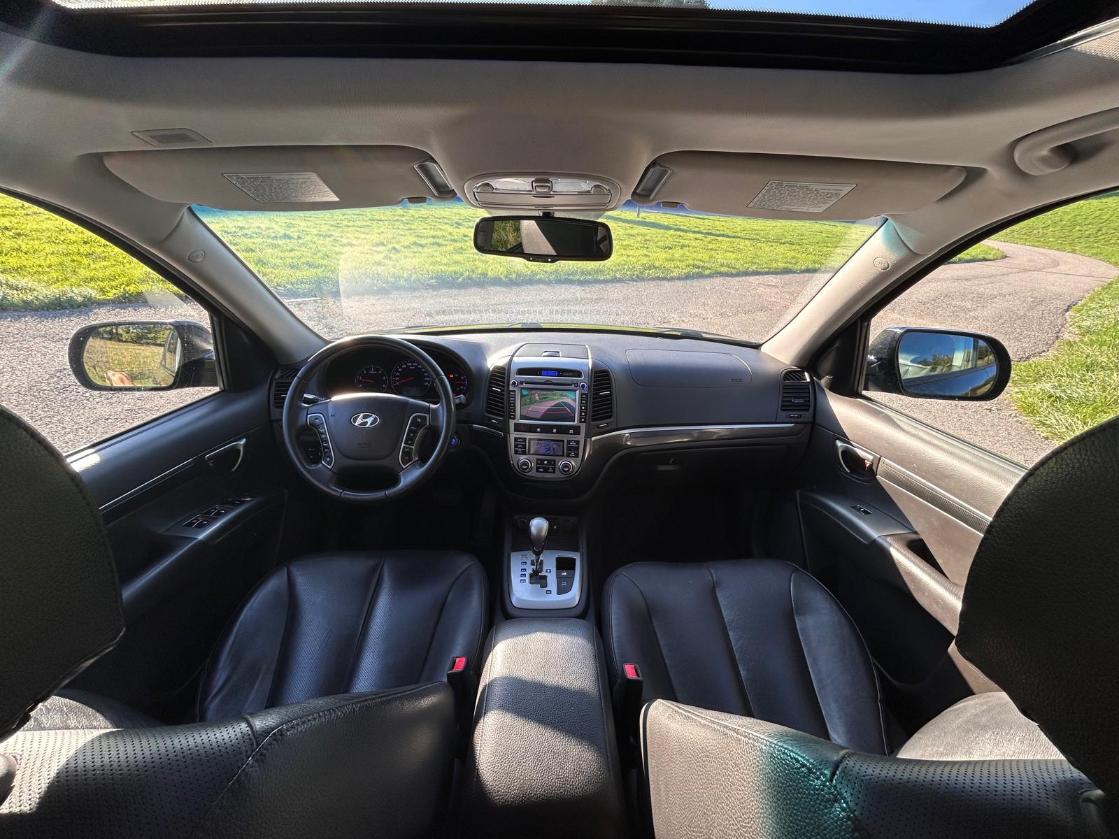 HYUNDAI Santa Fe 2.2 CRDI Style 4WD Automatic-image-19
