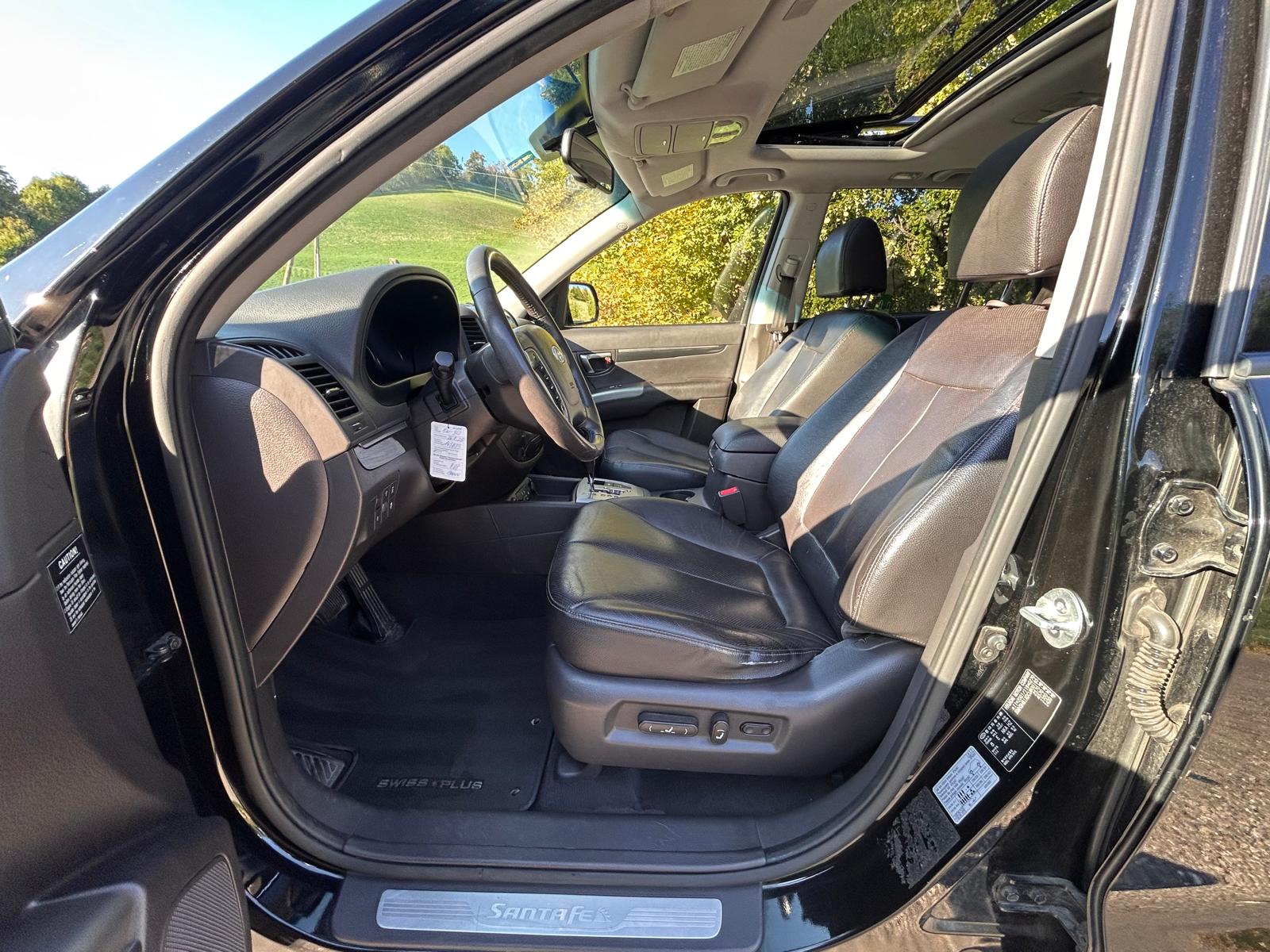 HYUNDAI Santa Fe 2.2 CRDI Style 4WD Automatic-image-16