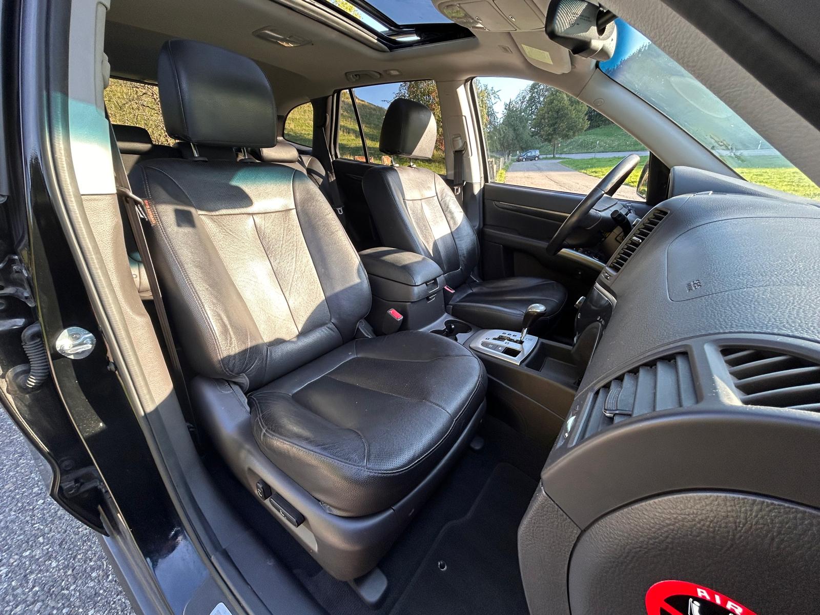 HYUNDAI Santa Fe 2.2 CRDI Style 4WD Automatic-image-13