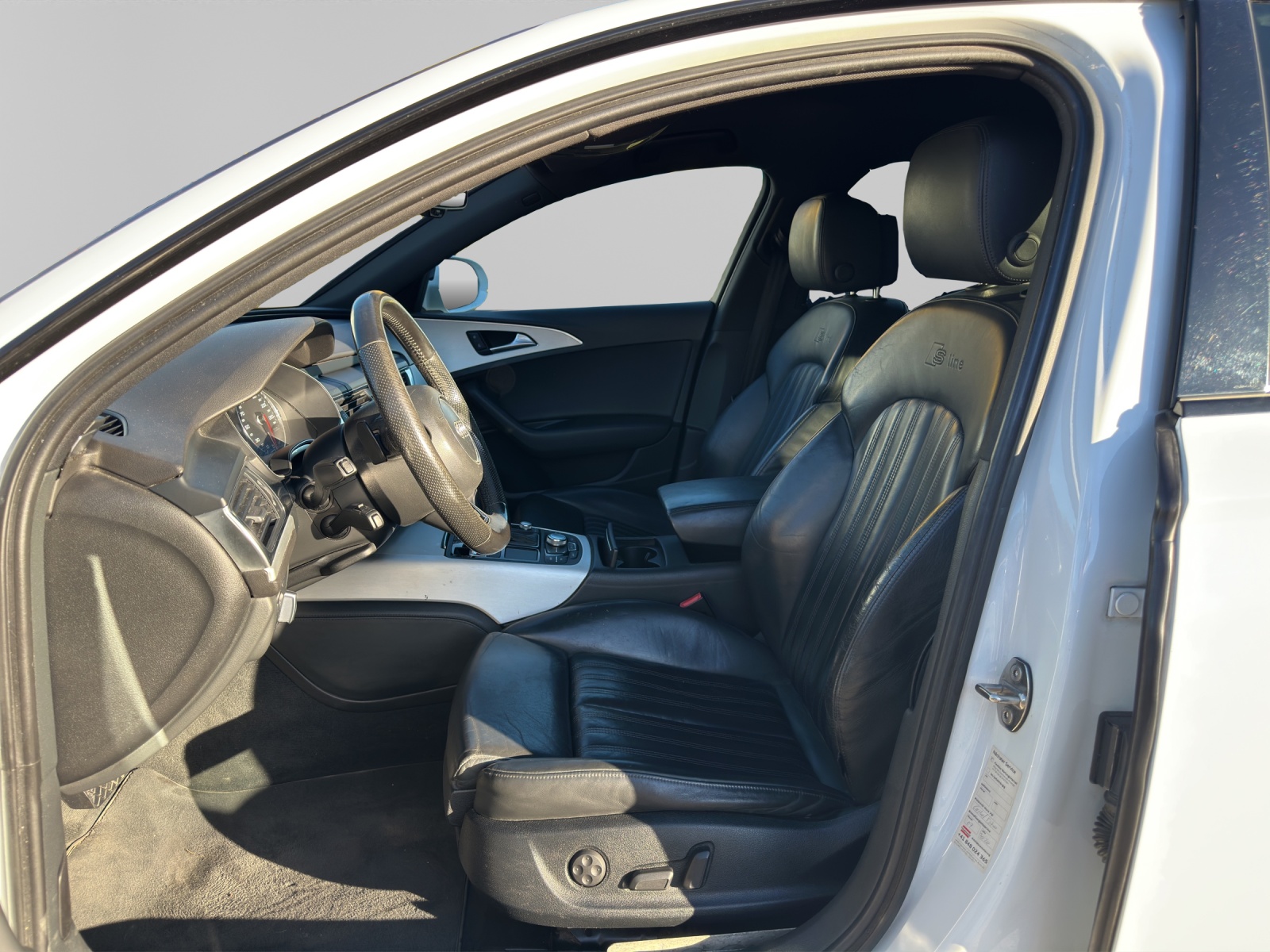 AUDI A6 Avant 3.0 V6 TDI 313 quattro-image-8