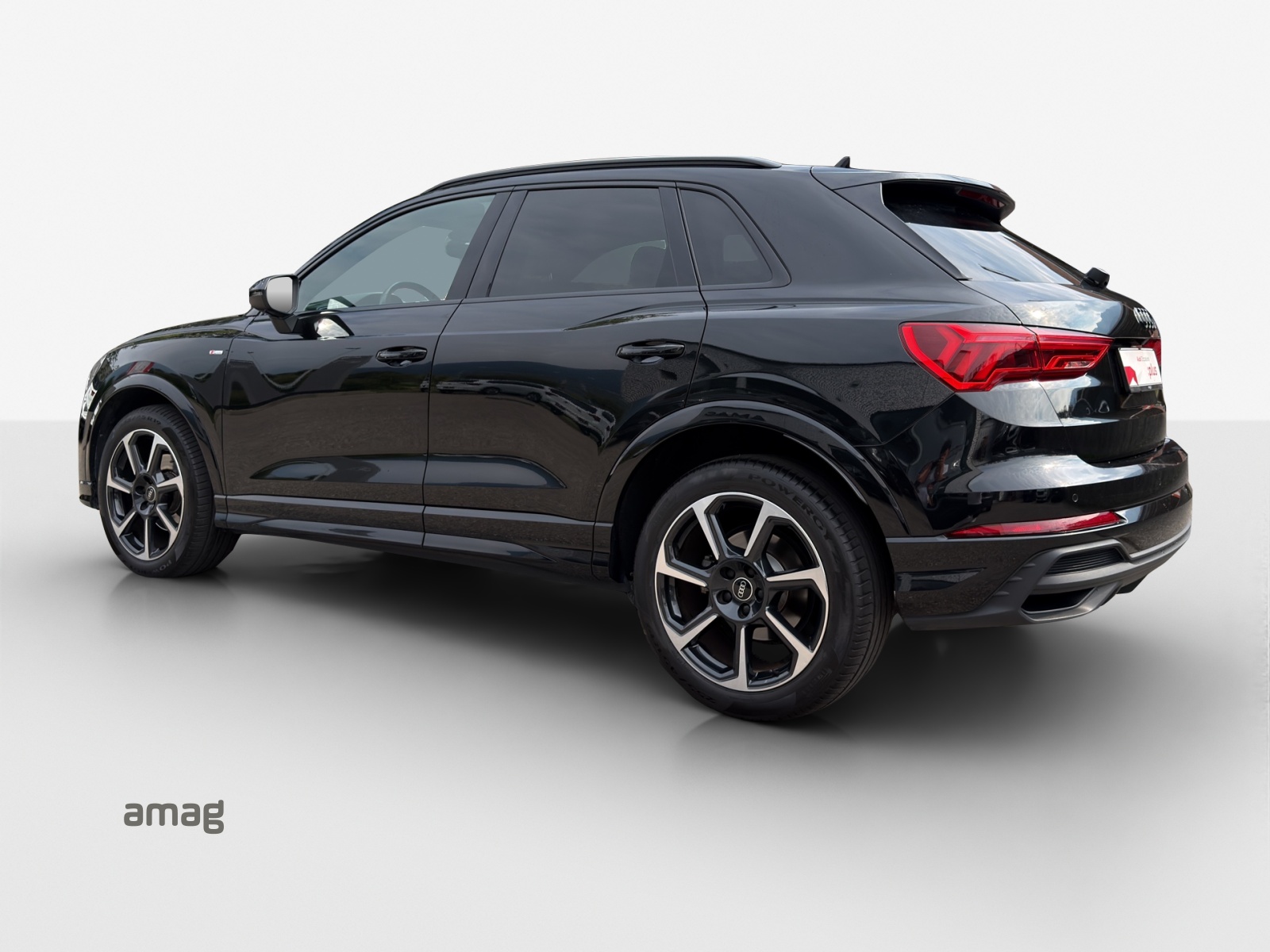 AUDI Q3 35 TFSI S line Attraction S-tronic-showroom-element-2