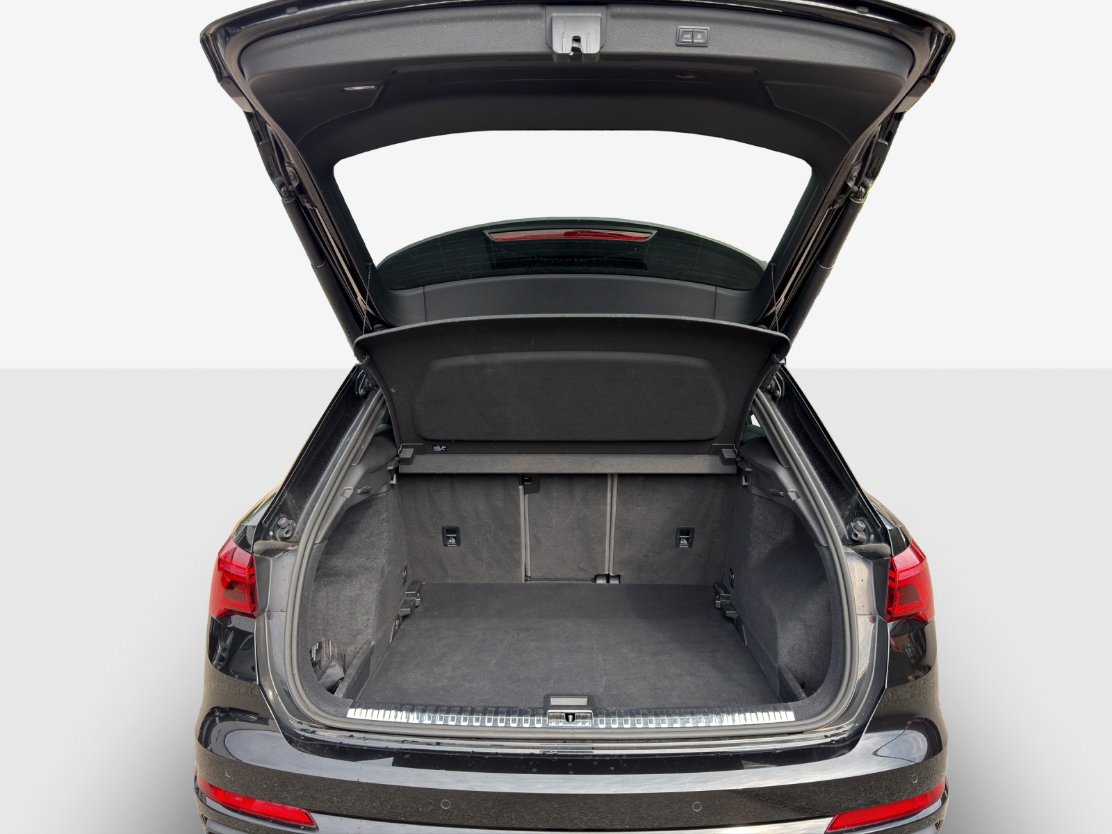 AUDI Q3 35 TFSI S line Attraction S-tronic-image-12