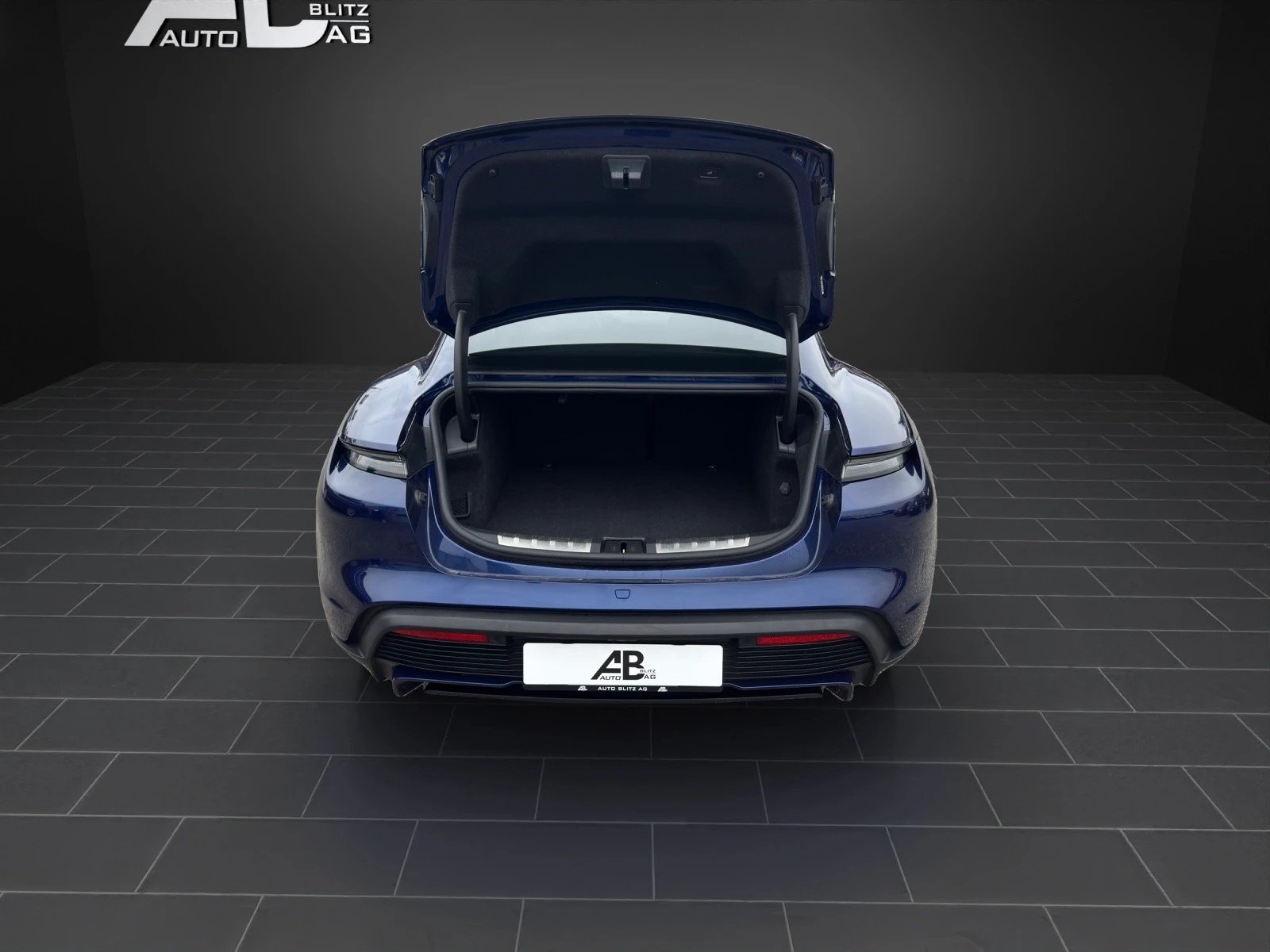 PORSCHE Taycan 4S Turbo mit 680 PS-image-15