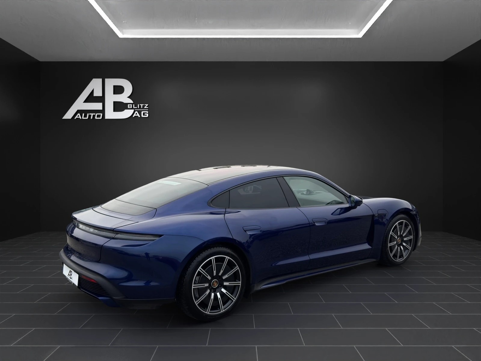 PORSCHE Taycan 4S Turbo mit 680 PS-image-4