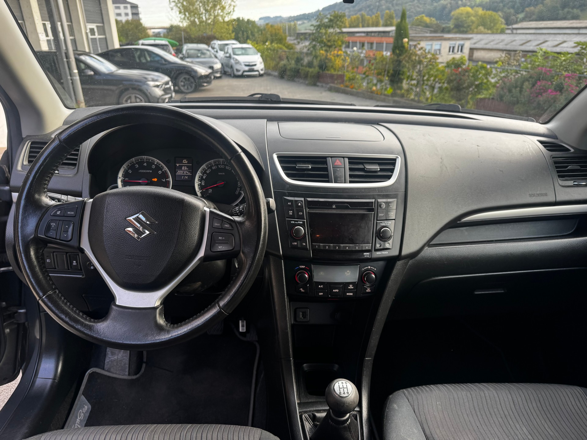 SUZUKI Swift 1.2i 16V GL Top 4x4-image-8