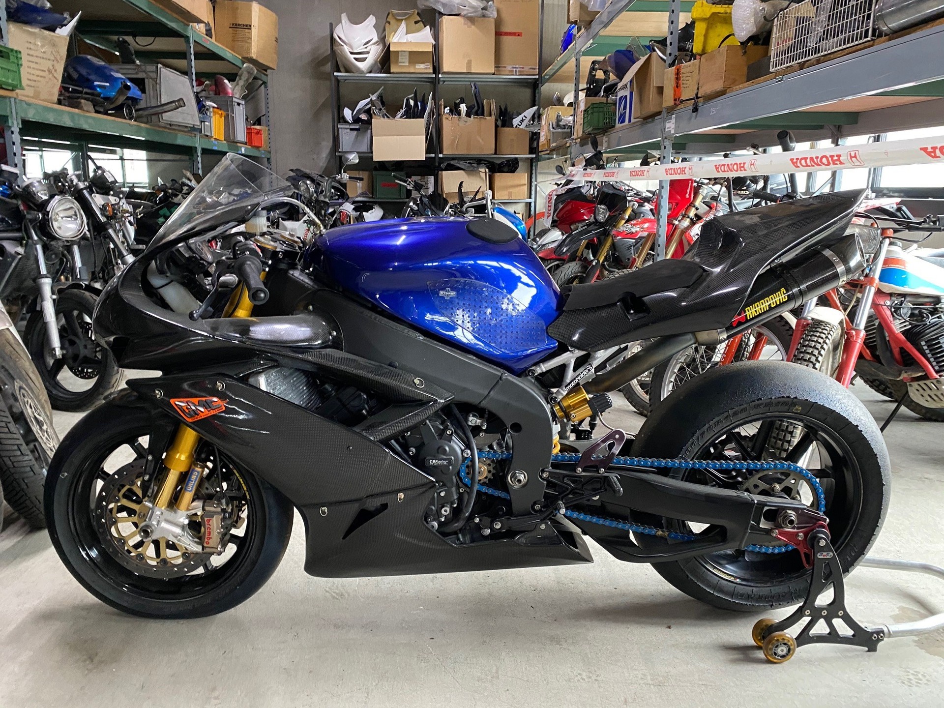 YAMAHA YZF-R1-image-1