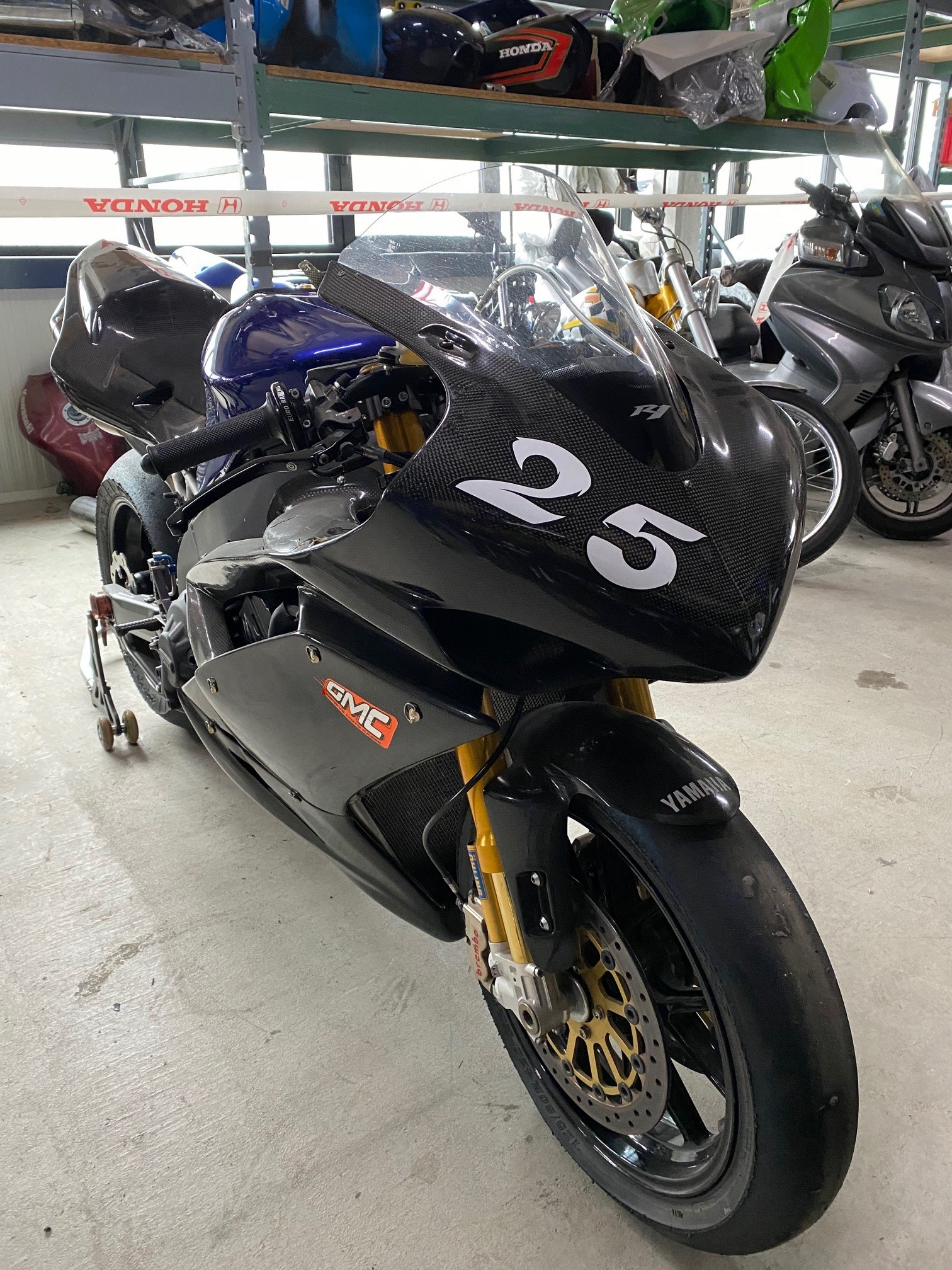 YAMAHA YZF-R1-image-2