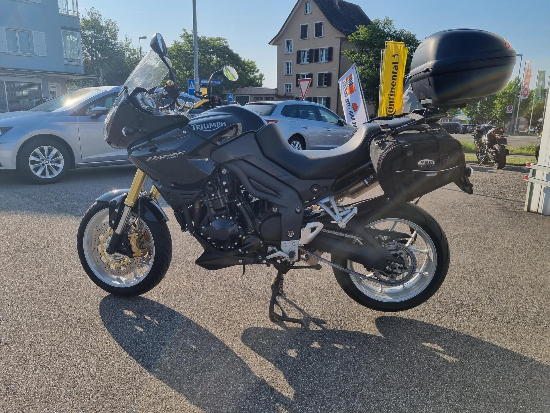 TRIUMPH Tiger 1050 ABS-image-1