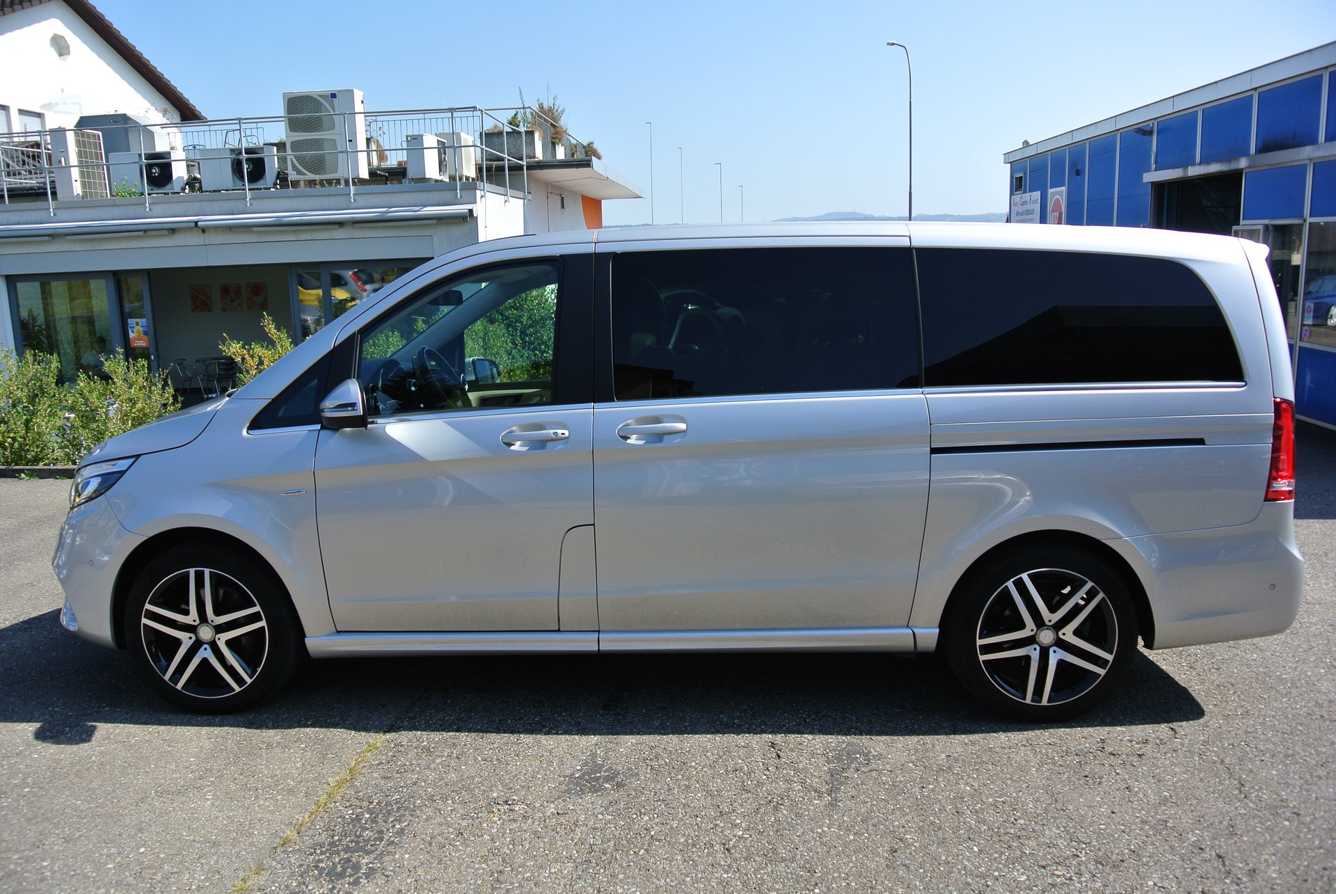 MERCEDES-BENZ V 250 d Avantgarde lang 4Matic 7G-Tronic, AMG Line-showroom-element-3