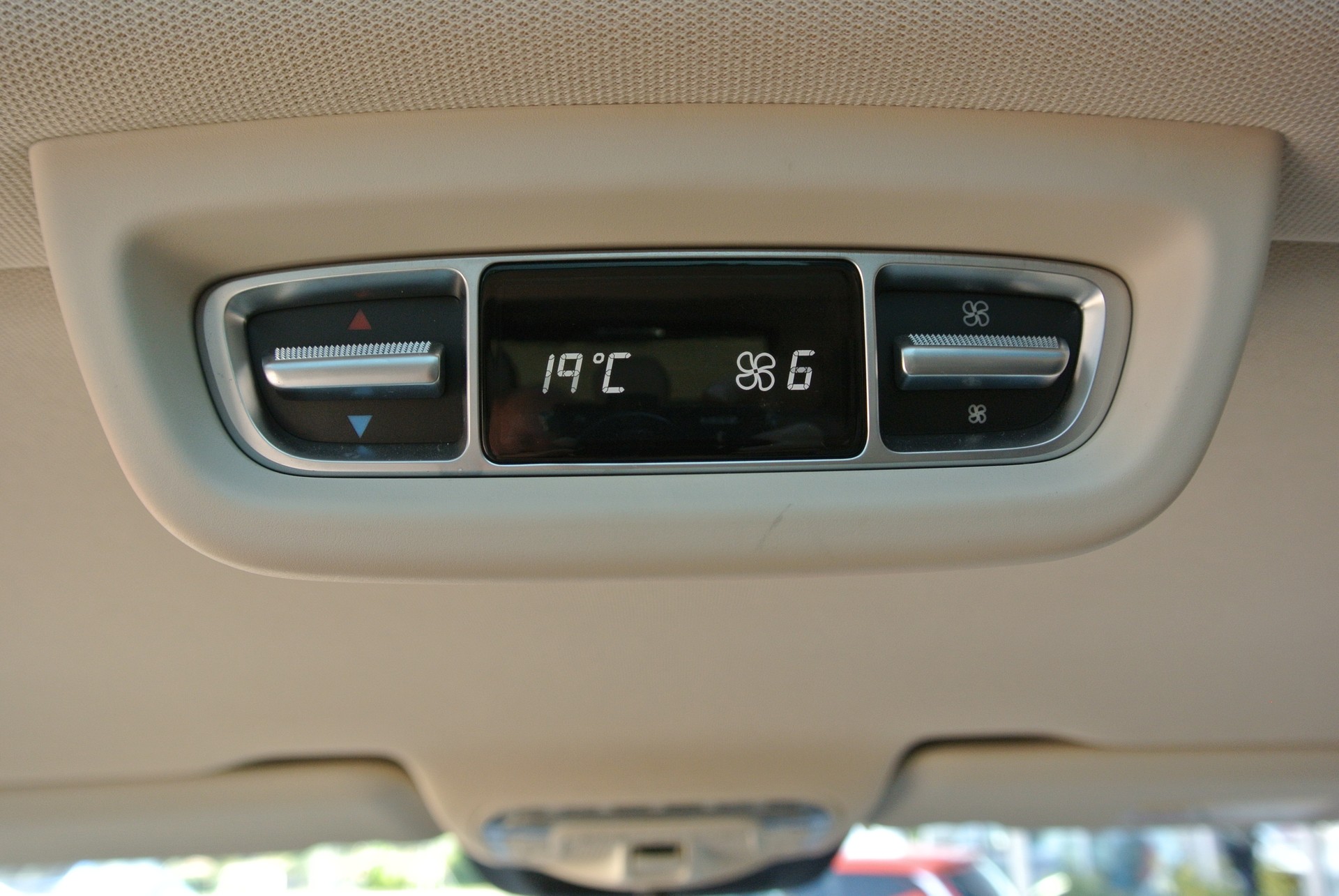 MERCEDES-BENZ V 250 d Avantgarde lang 4Matic 7G-Tronic, AMG Line-image-25