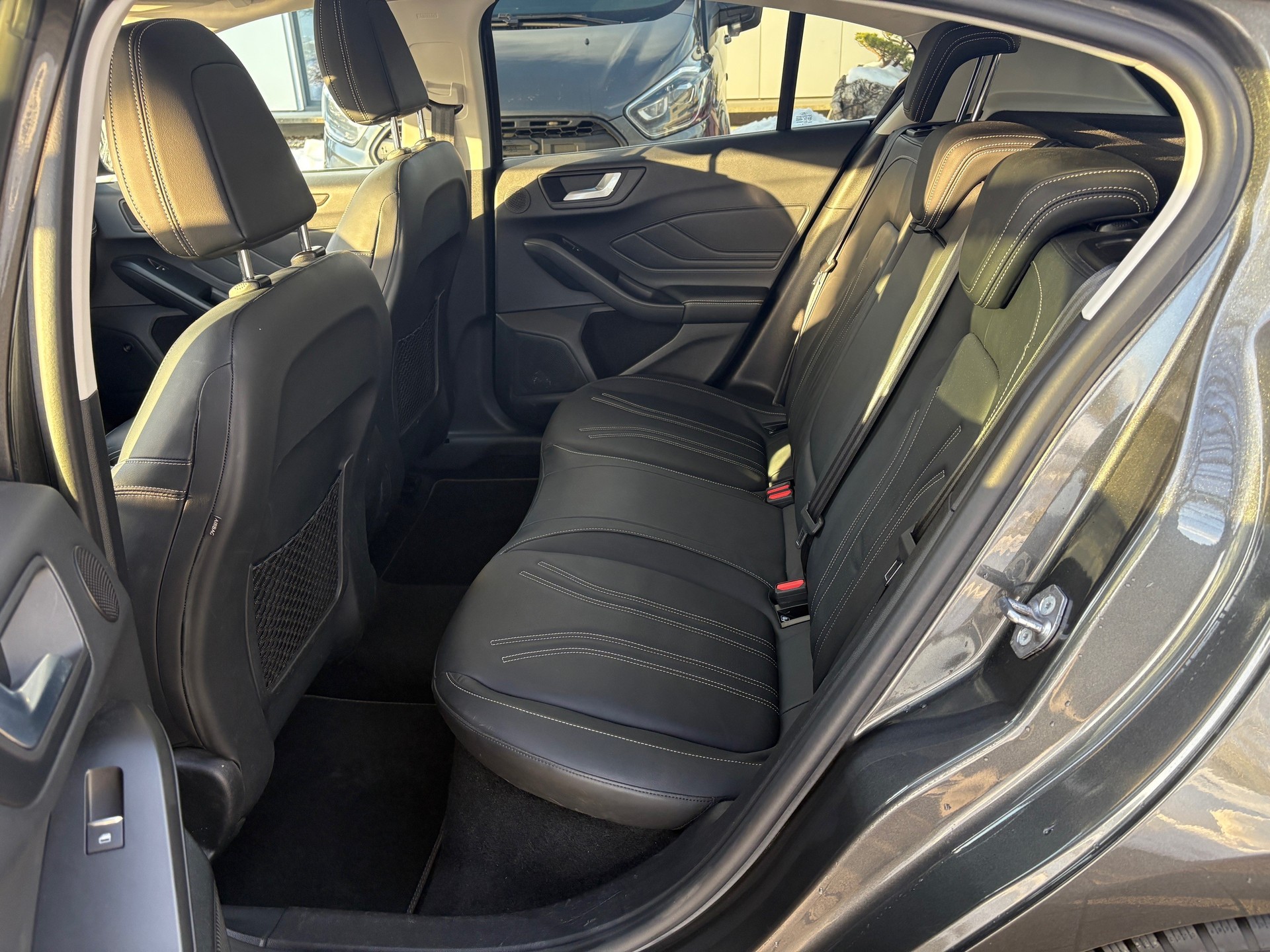 FORD Focus 1.5 SCTi Vignale Automatic-image-9