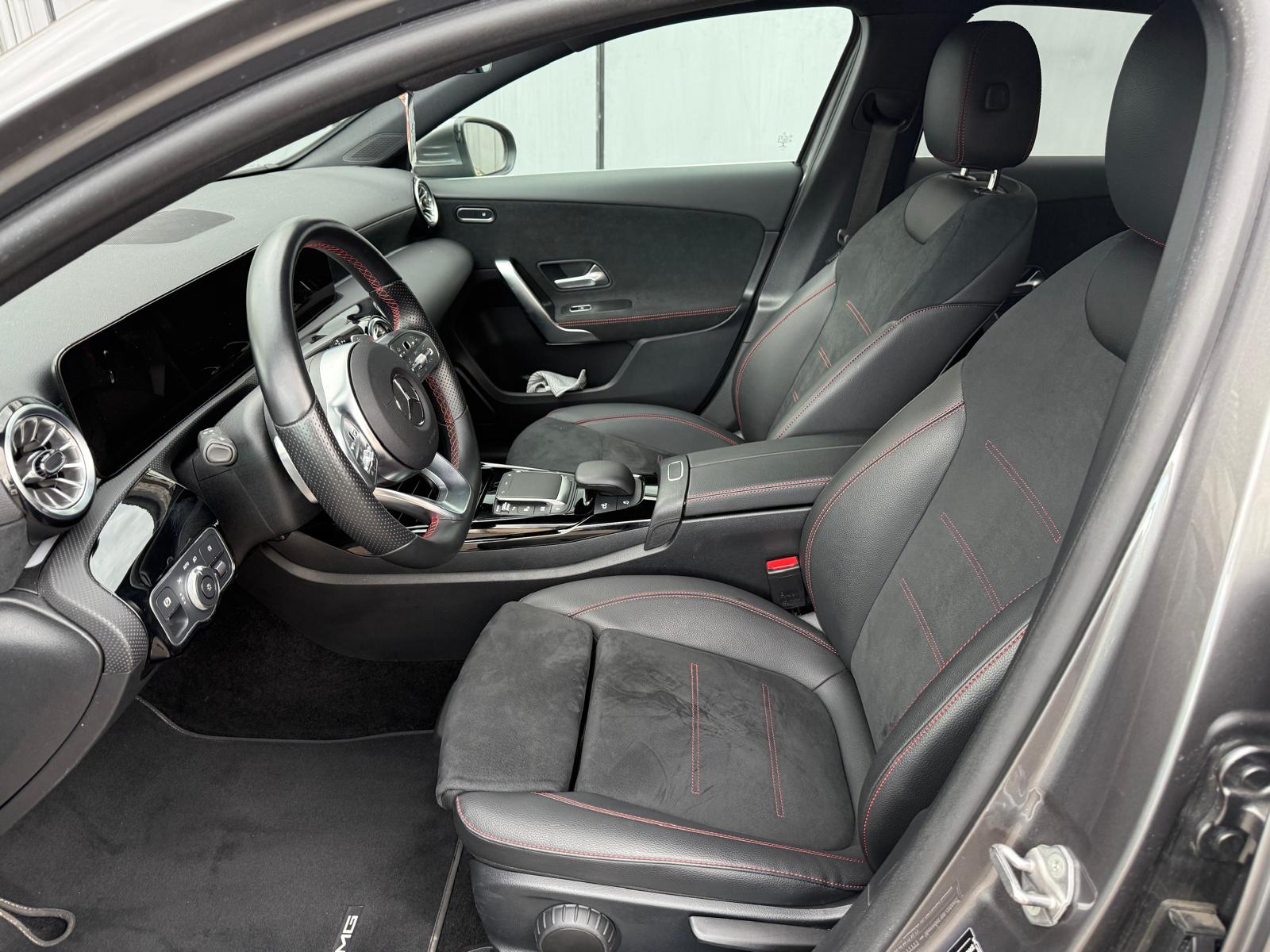 MERCEDES-BENZ A 35 AMG 4Matic Speedshift-image-11