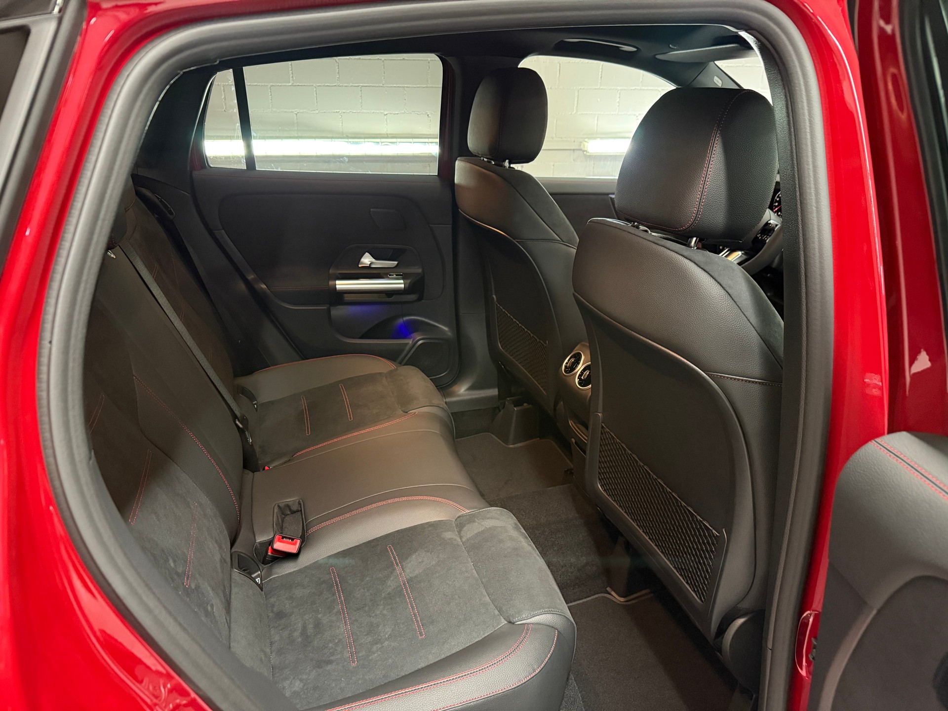 MERCEDES-BENZ GLA 200 Night Star-image-8