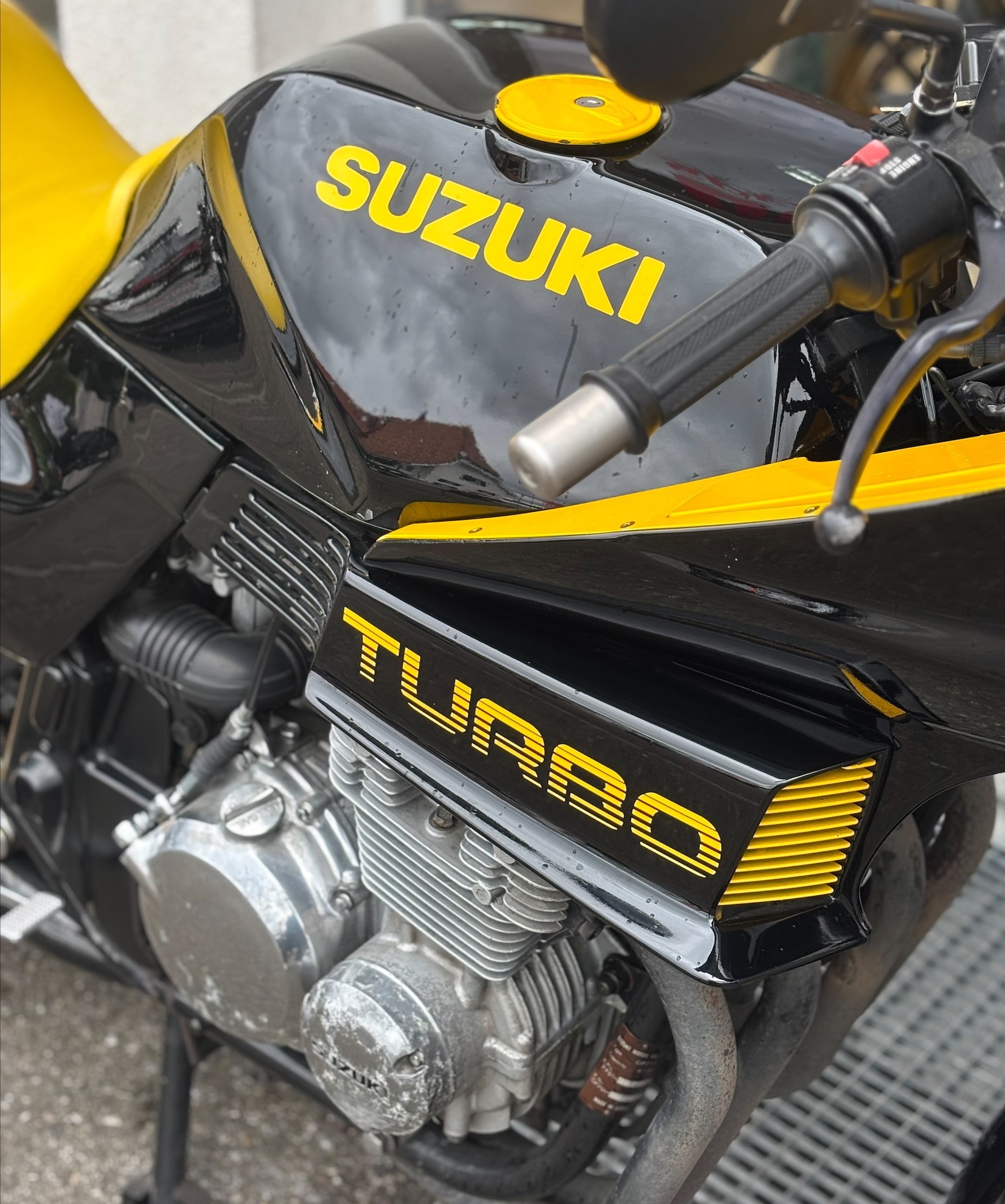 SUZUKI XN 85 Turbo-image-5