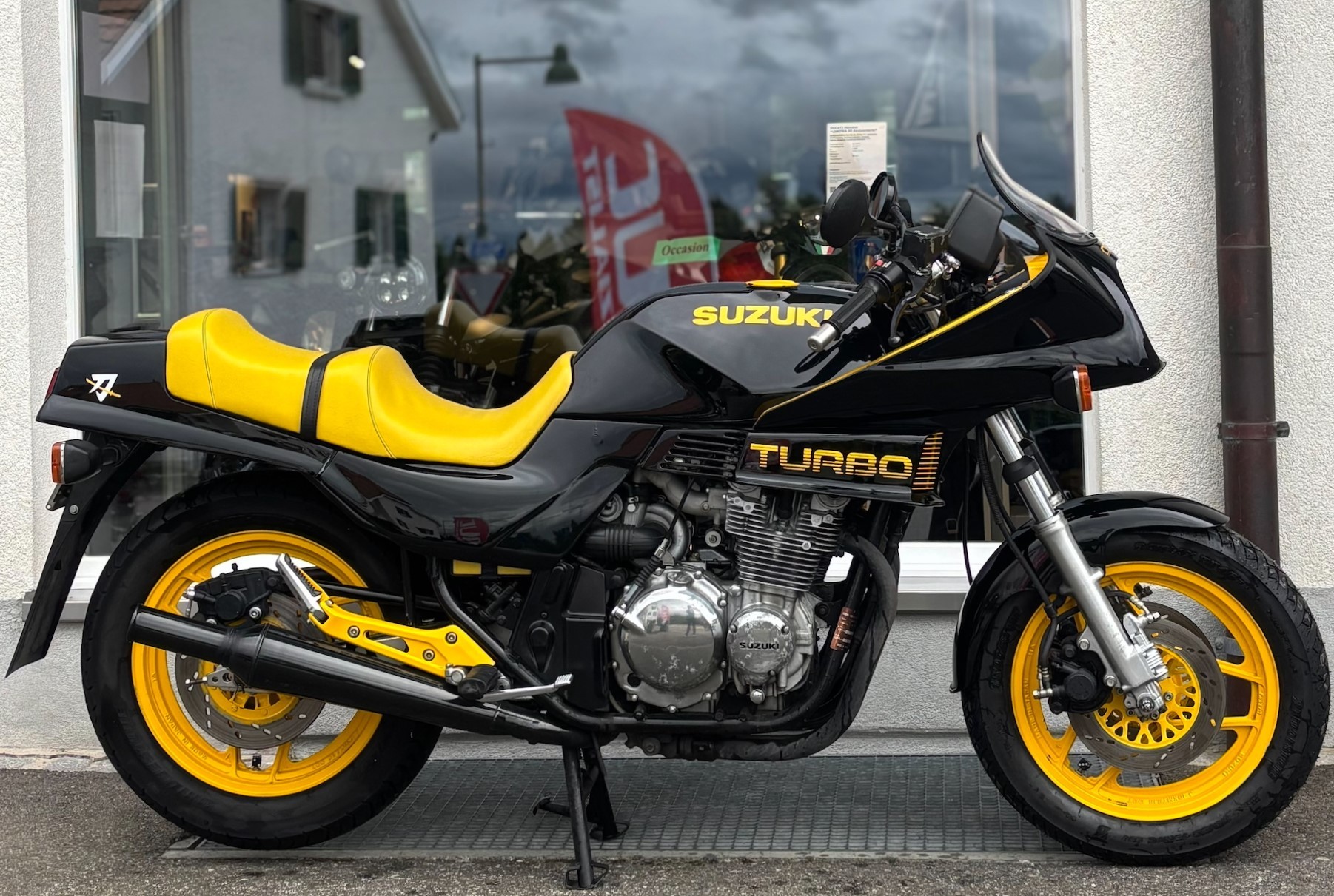 SUZUKI XN 85 Turbo-image-0