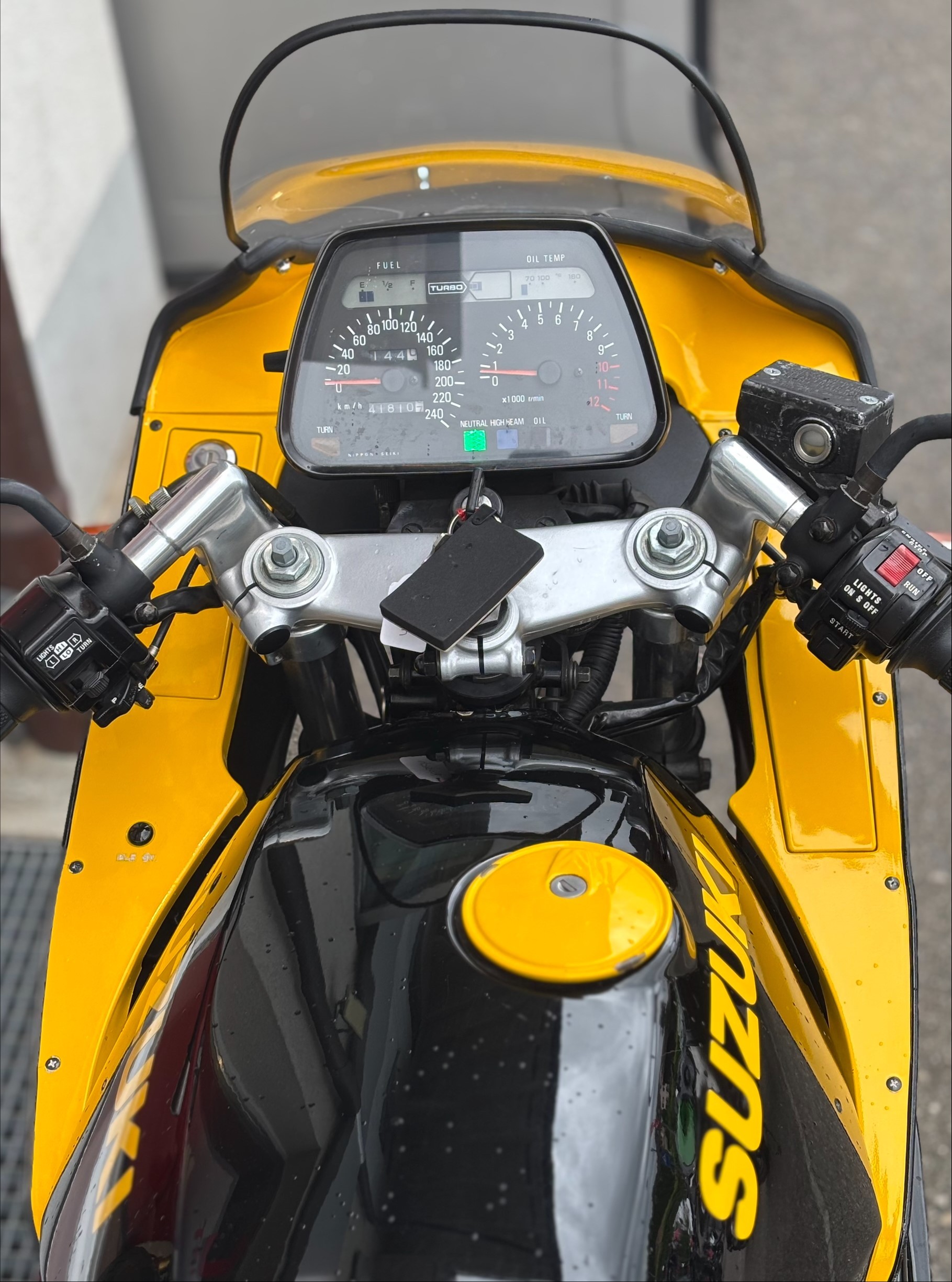SUZUKI XN 85 Turbo-image-8