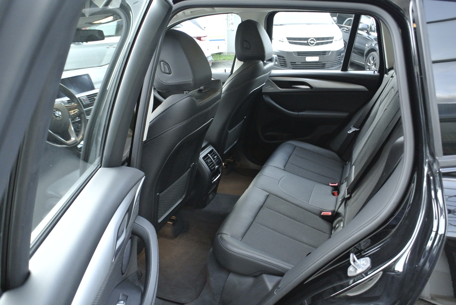 BMW X3 xDrive 20d Steptronic-image-19