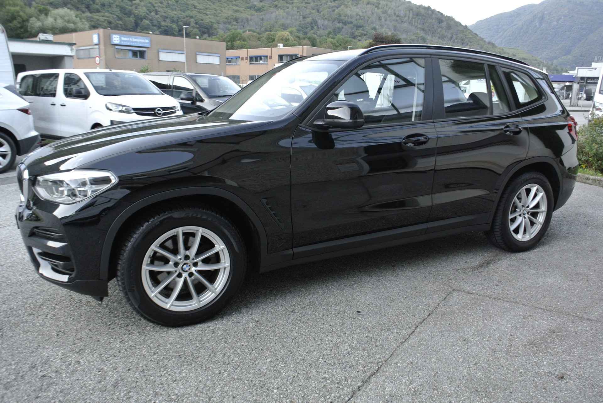 BMW X3 xDrive 20d Steptronic-showroom-element-3