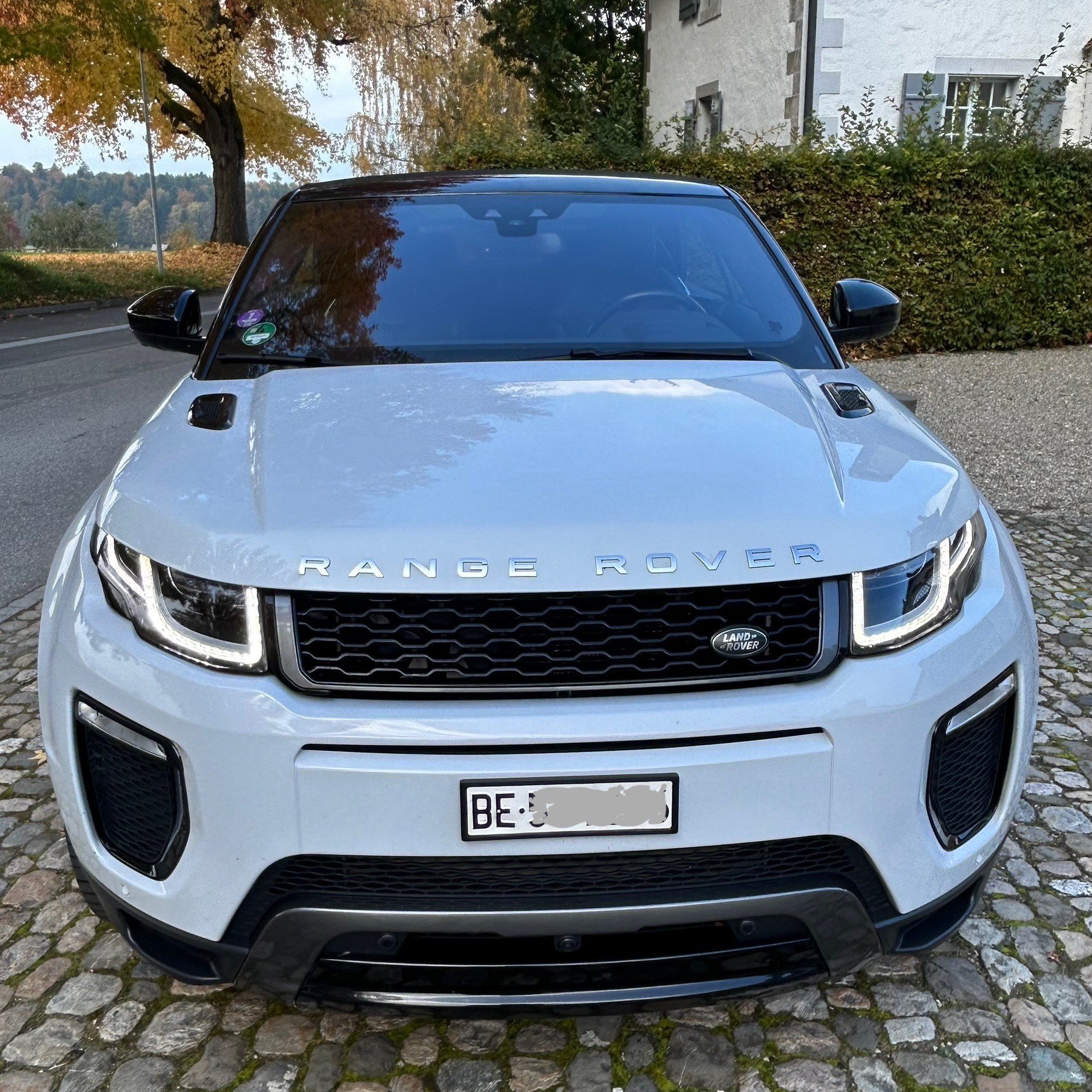 LAND ROVER Range Rover Evoque HSE Cabriolet white metallic !-image-1
