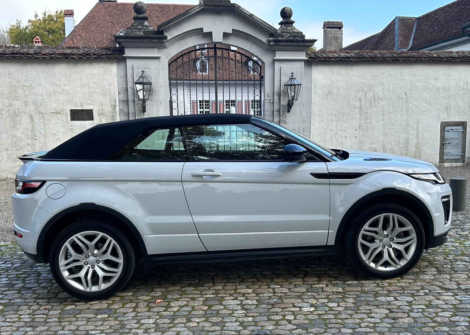 LAND ROVER Range Rover Evoque HSE Cabriolet white metallic !-image-2