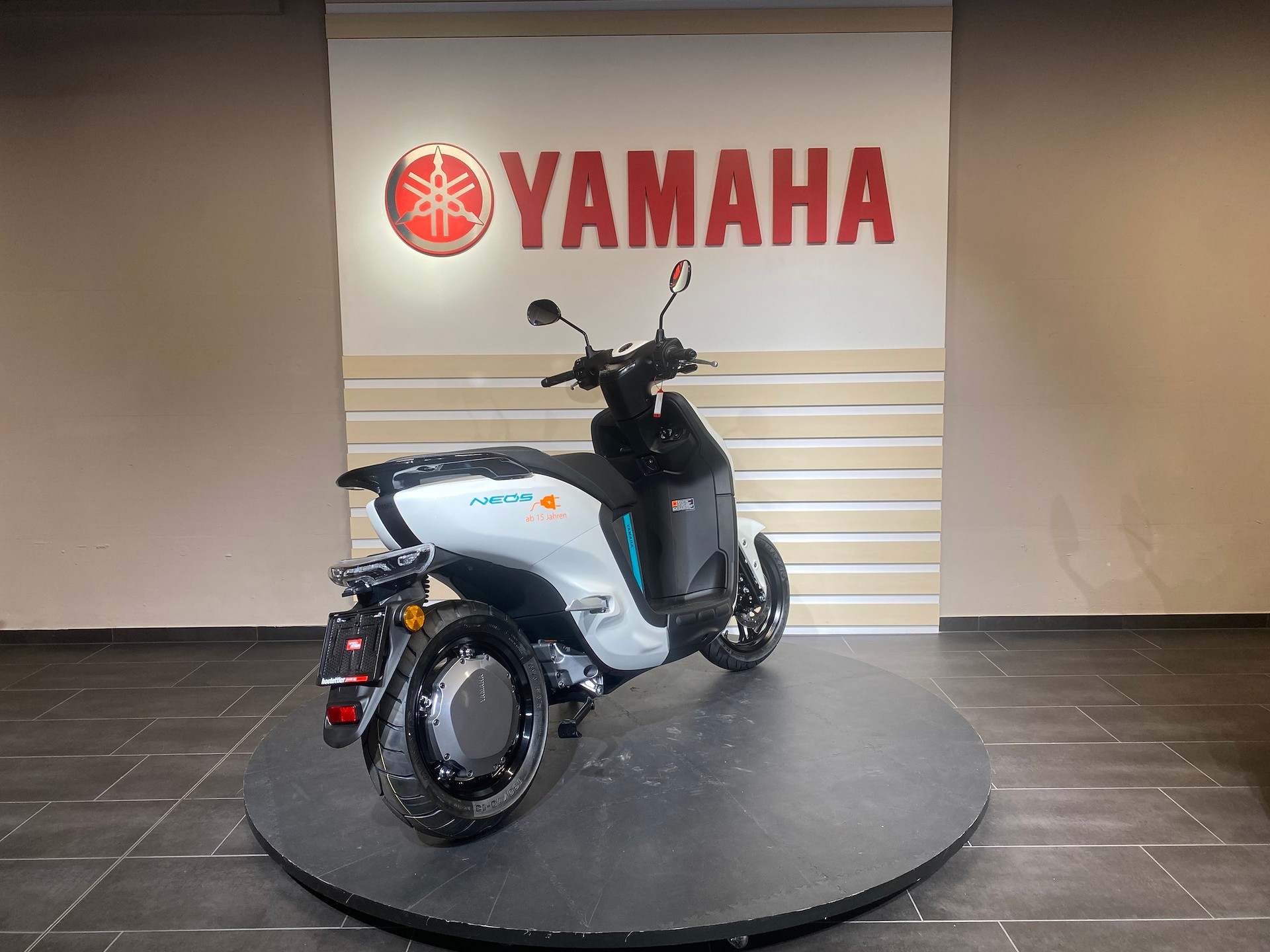 YAMAHA NEO's Dual-image-4