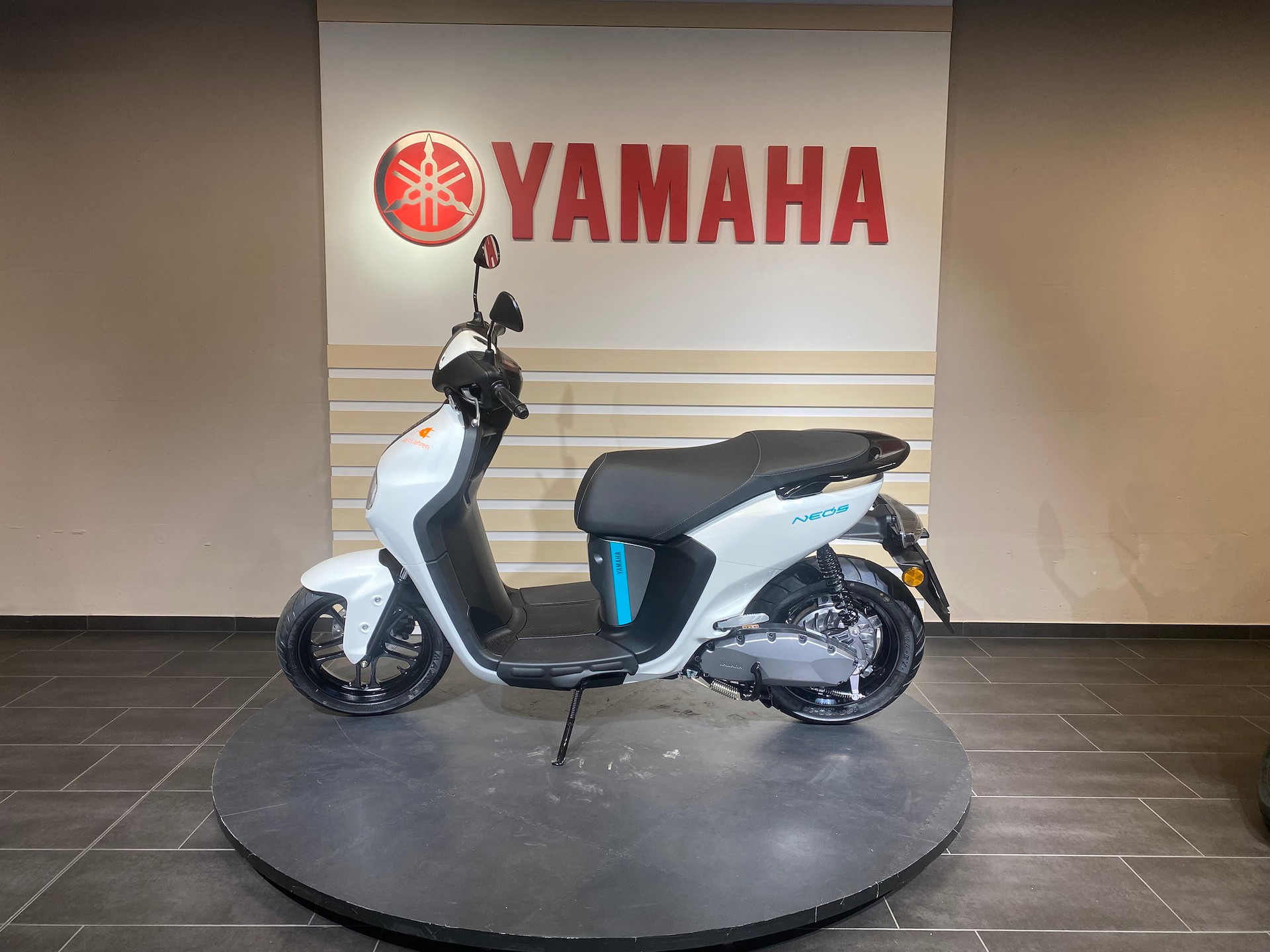 YAMAHA NEO's Dual-image-6