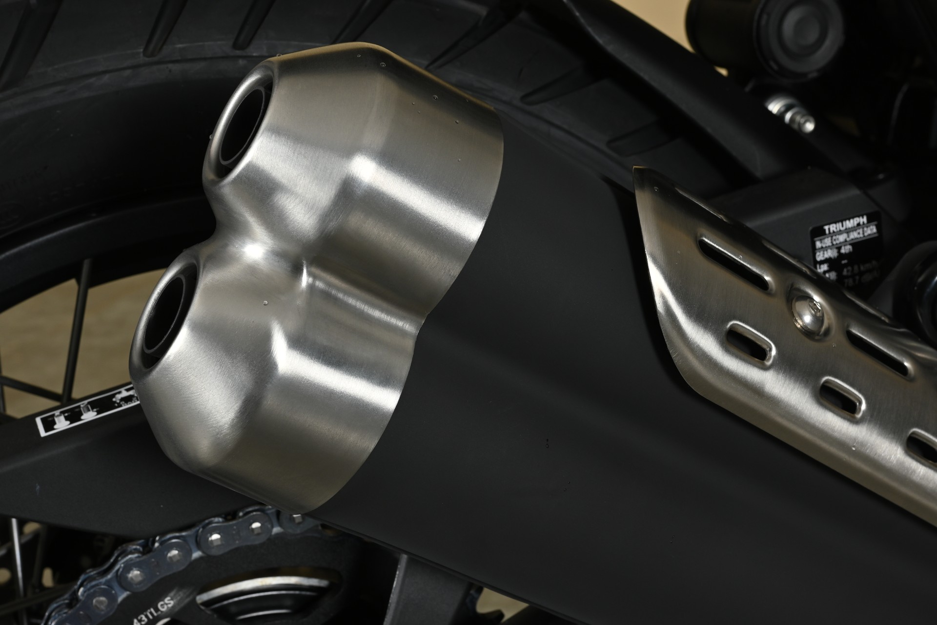 TRIUMPH Scrambler 400 X-image-10