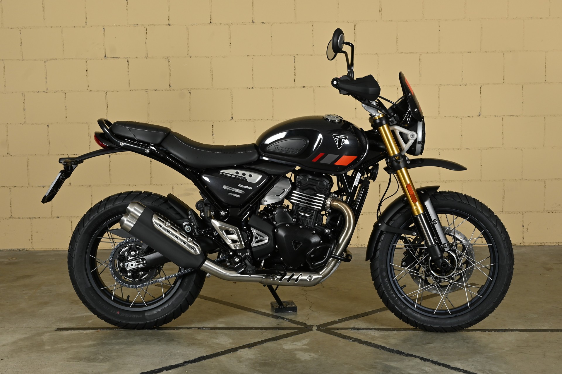 TRIUMPH Scrambler 400 X-image-0
